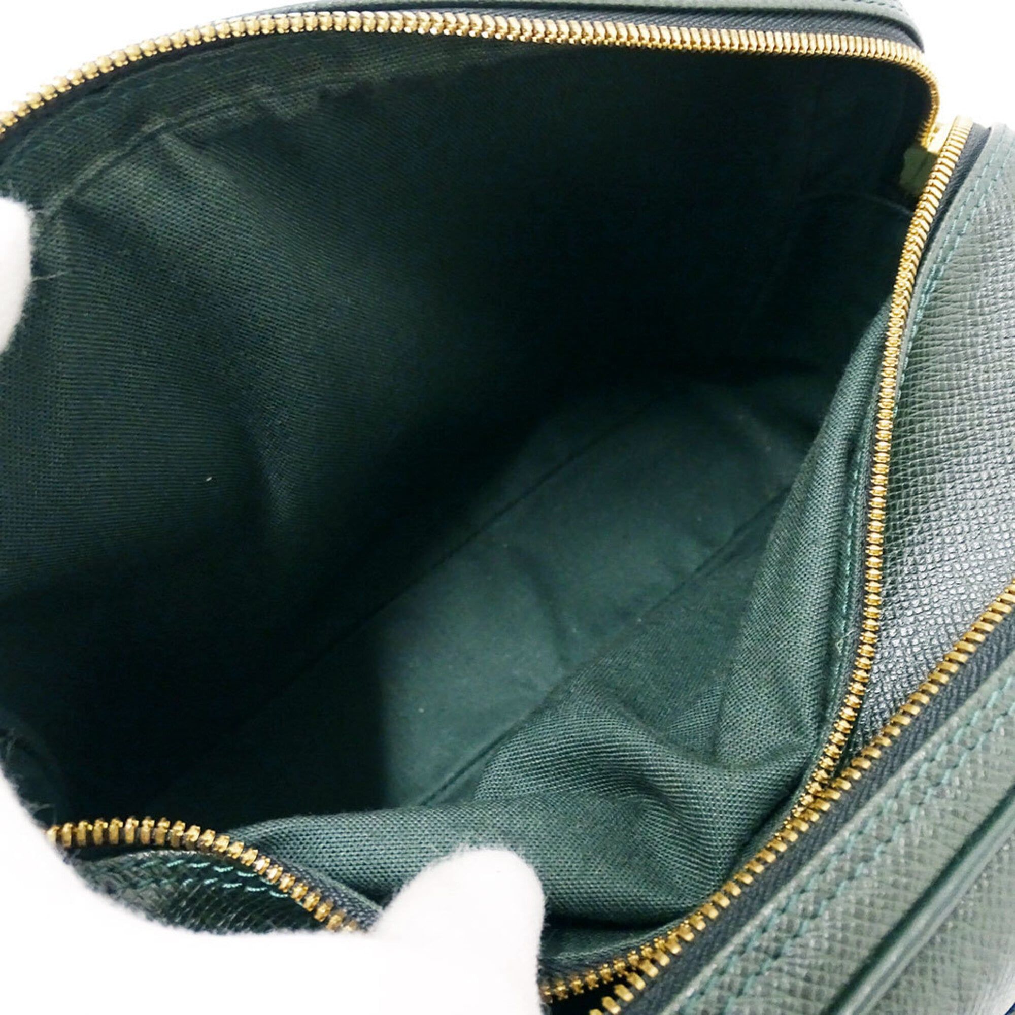Taiga Taiga Leather Shoulder Bag (Pre-Owned) - Louis Vuitton - Modalova
