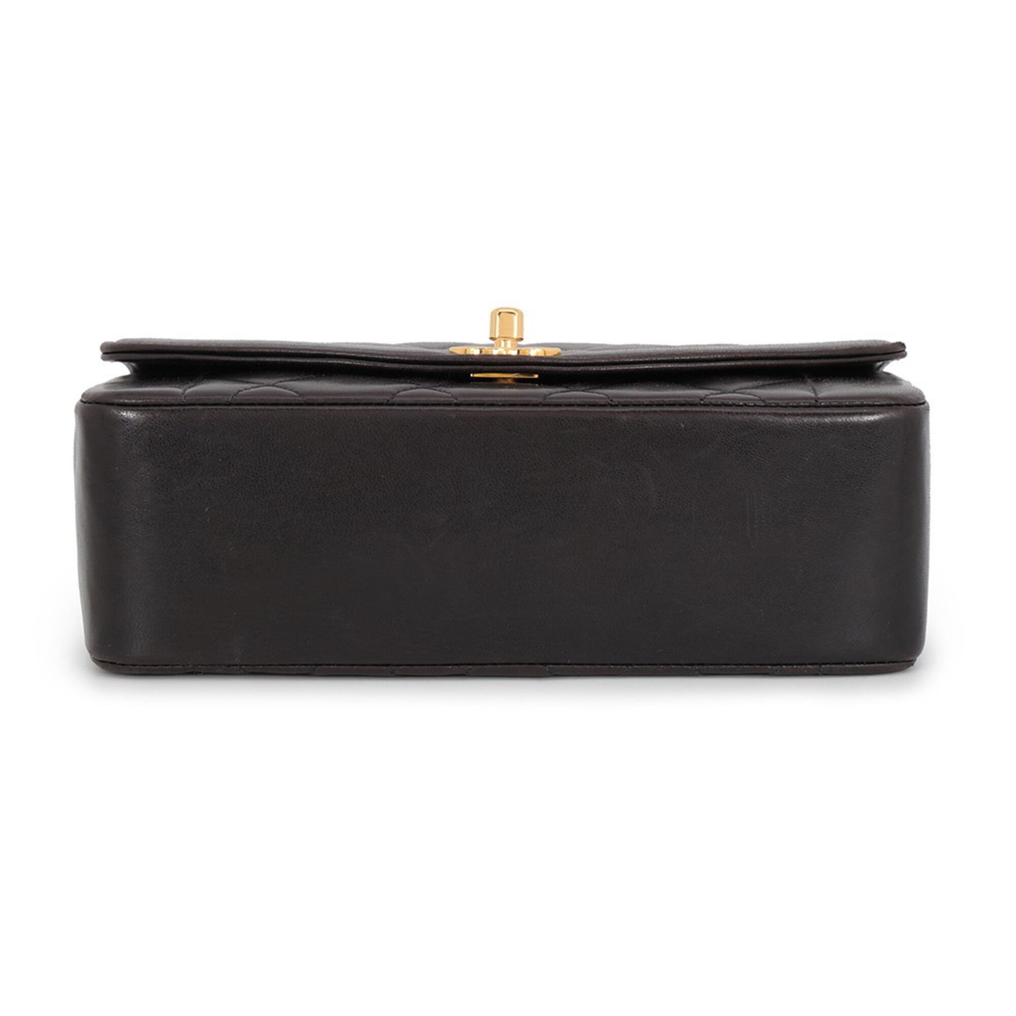 Matelasse Leather Shoulder Bag (Pre-Owned) - Chanel - Modalova