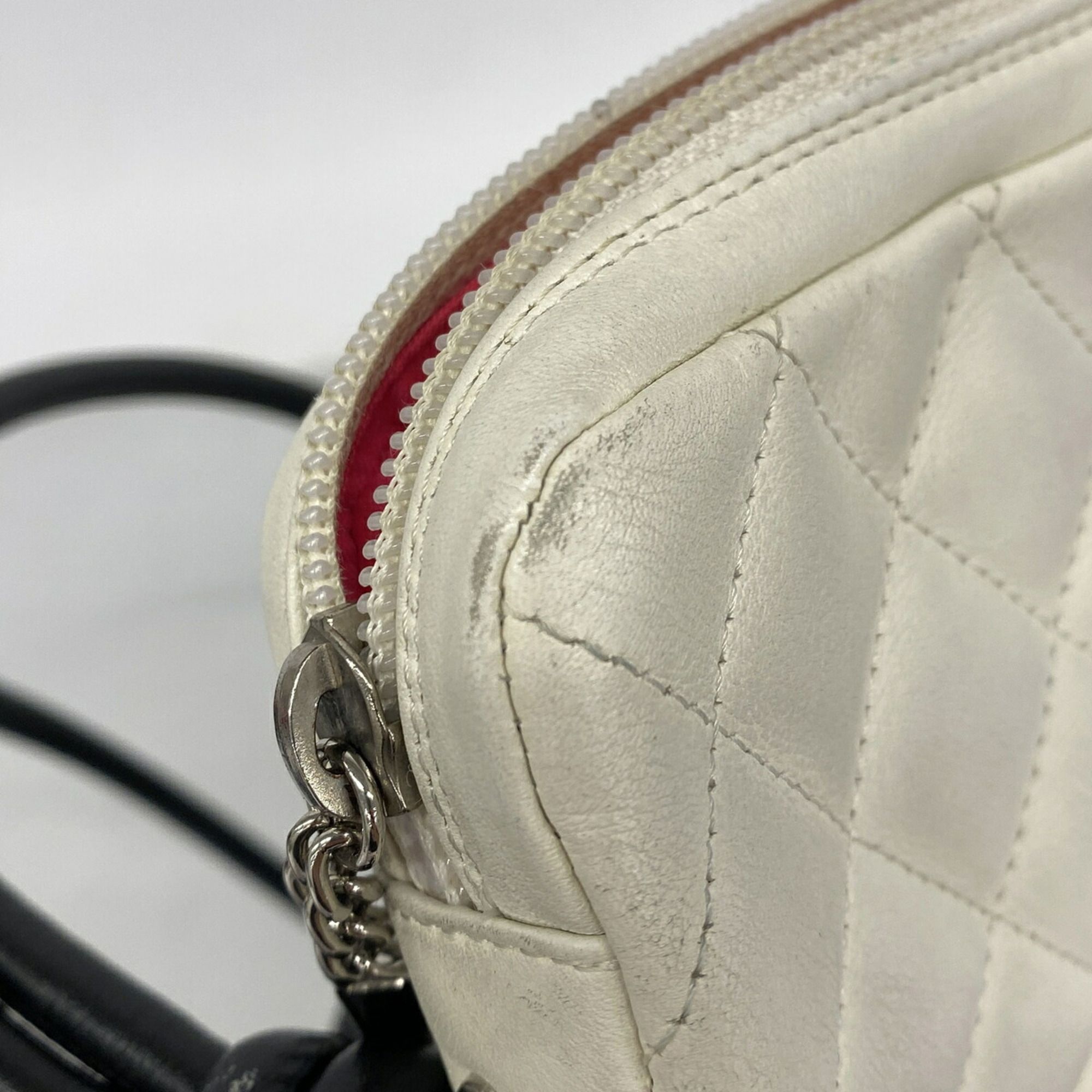 Leather Shoulder Bag (Pre-Owned) - Chanel - Modalova