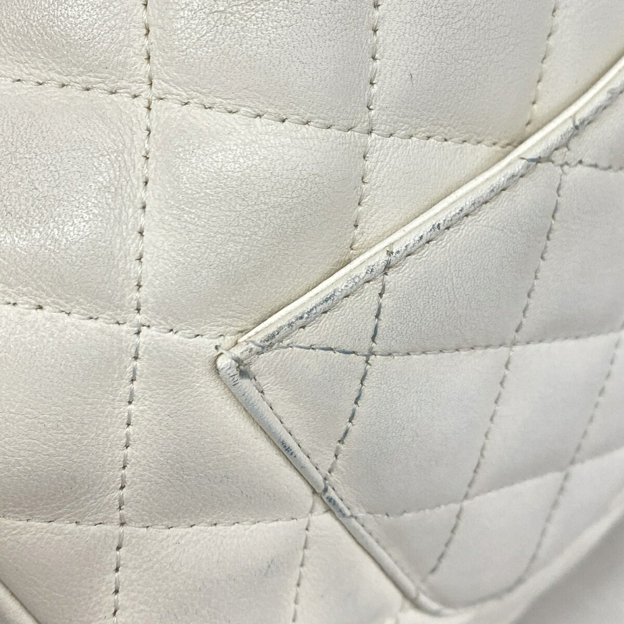 Leather Shoulder Bag (Pre-Owned) - Chanel - Modalova
