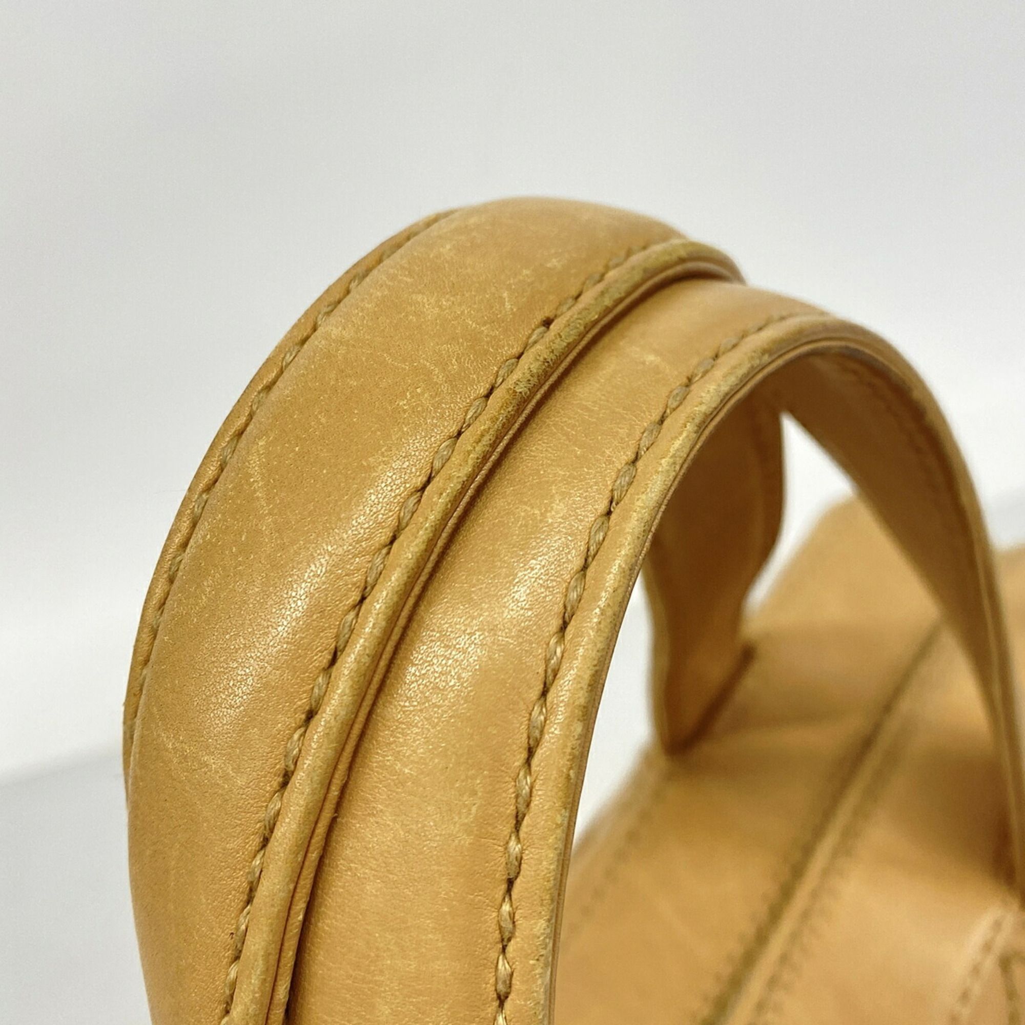 Leather Handbag (Pre-Owned) - Chanel - Modalova