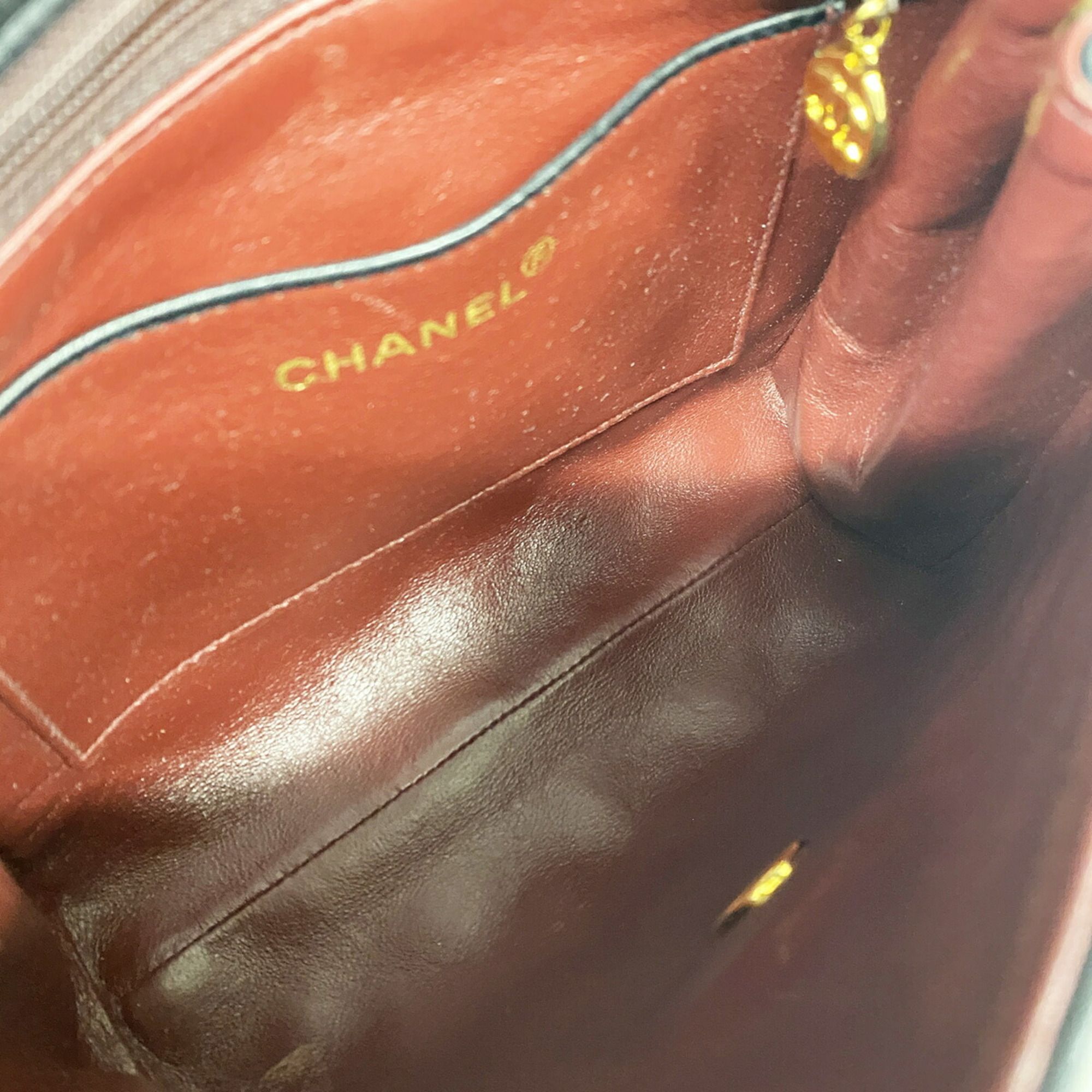 Leather Shoulder Bag (Pre-Owned) - Chanel - Modalova
