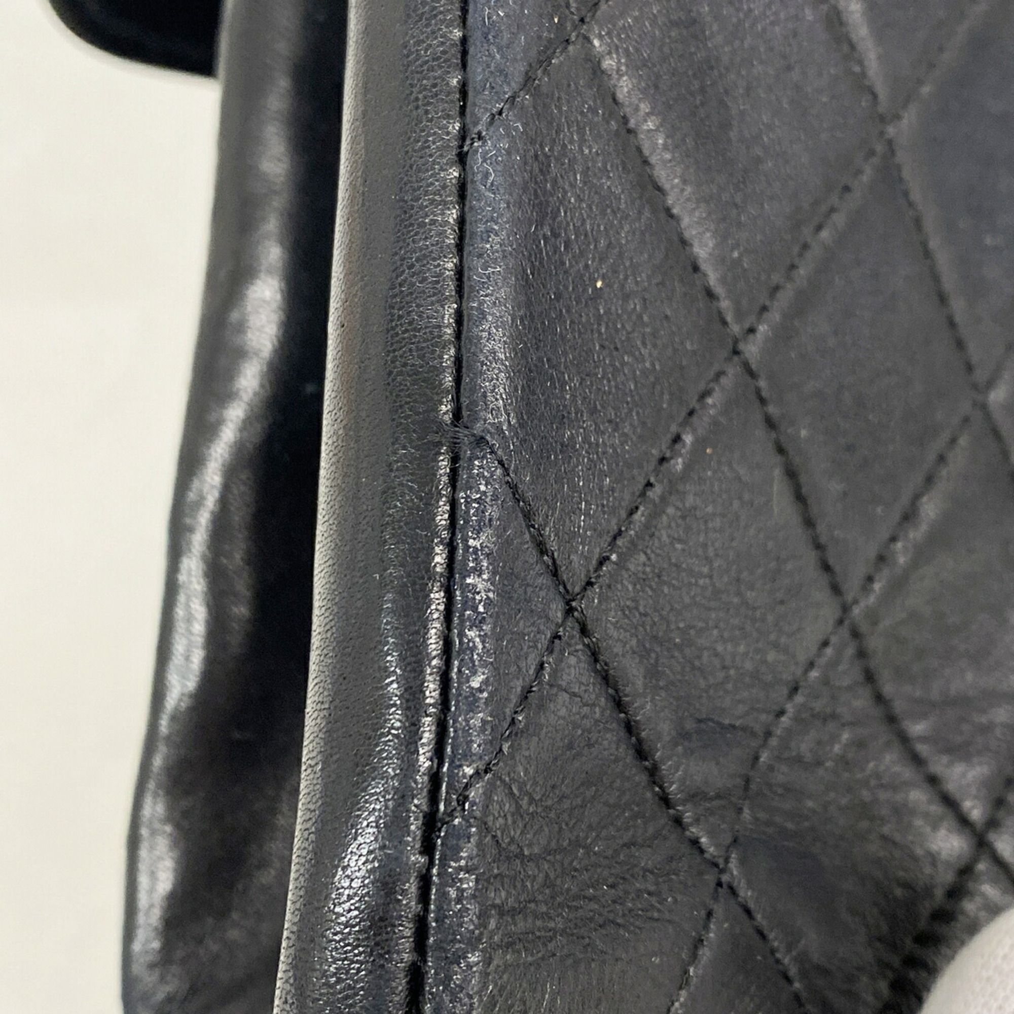 Leather Shoulder Bag (Pre-Owned) - Chanel - Modalova