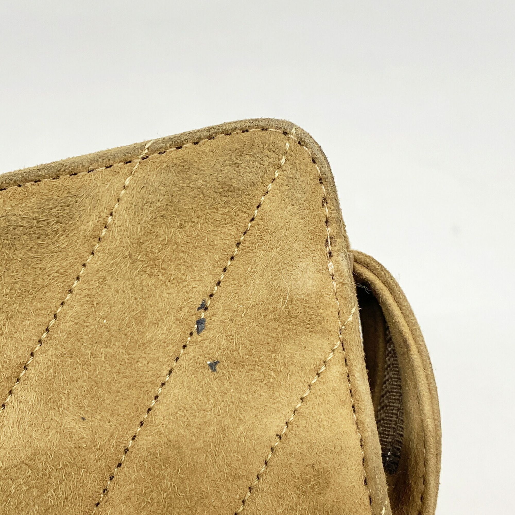 Suede Shoulder Bag (Pre-Owned) - Chanel - Modalova