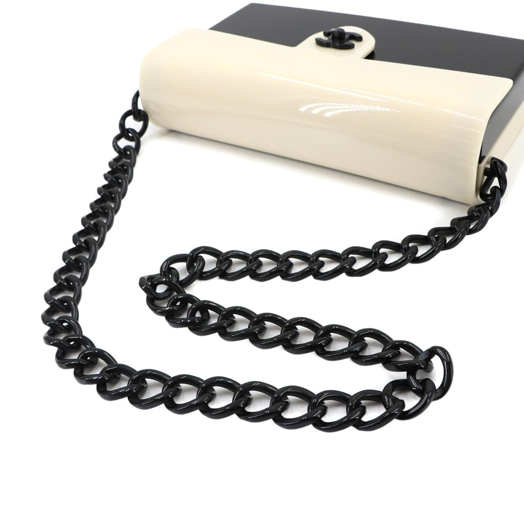 Plastic Shoulder Bag (Pre-Owned) - Chanel - Modalova