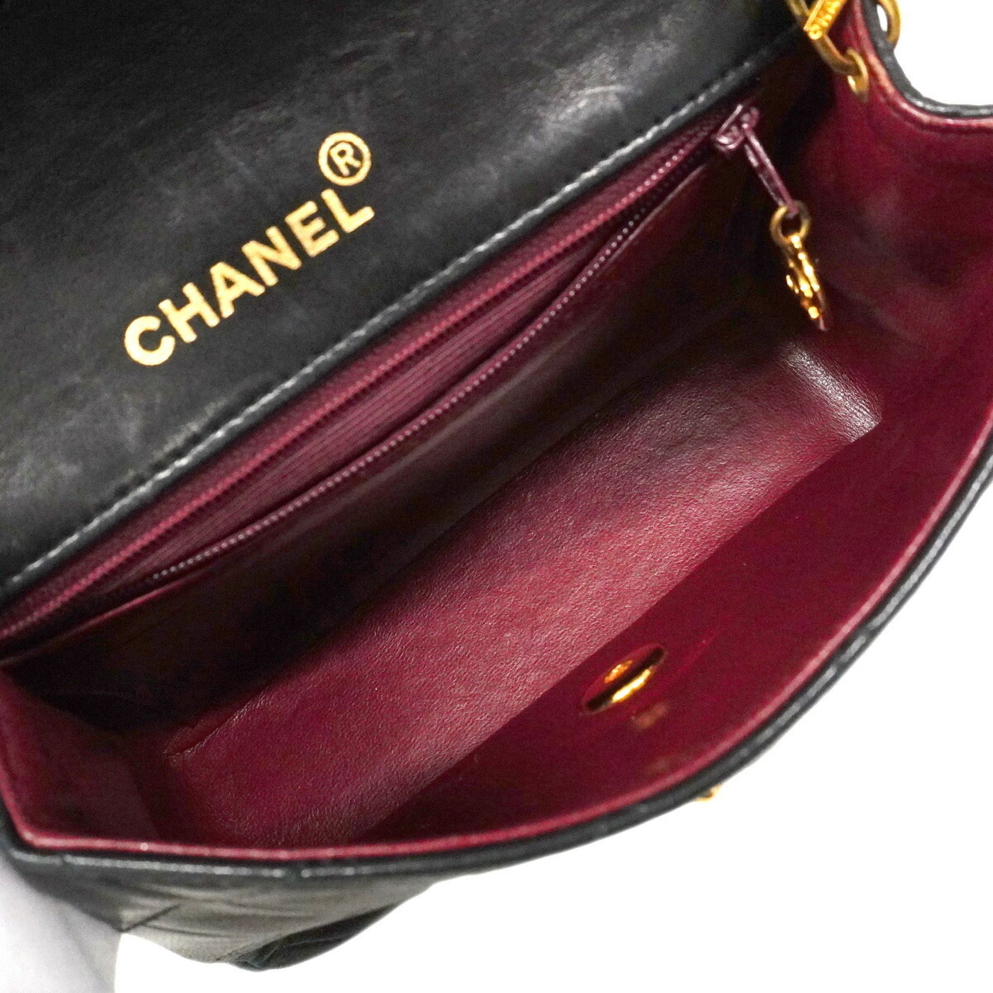 Leather Shoulder Bag (Pre-Owned) - Chanel - Modalova