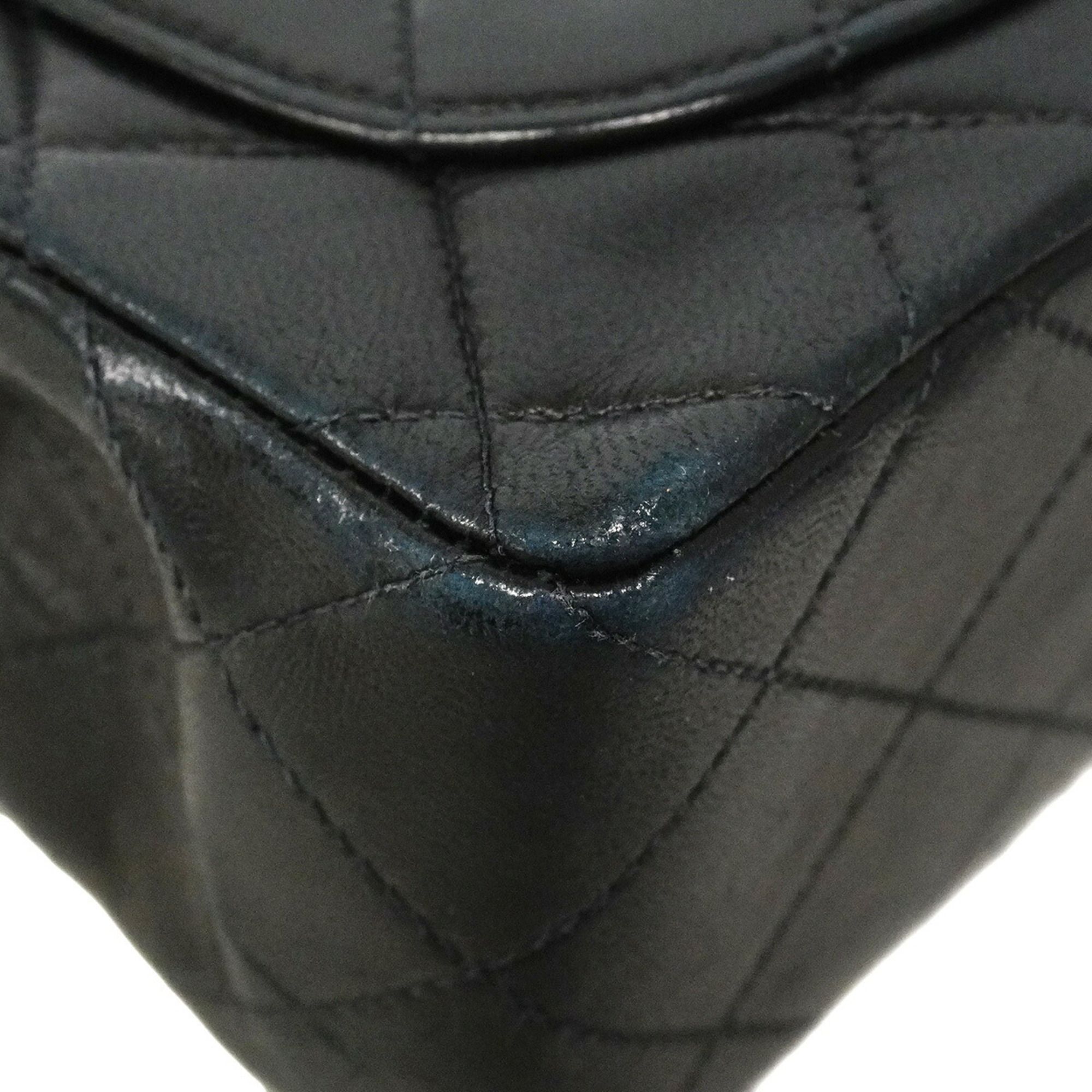 Leather Shoulder Bag (Pre-Owned) - Chanel - Modalova