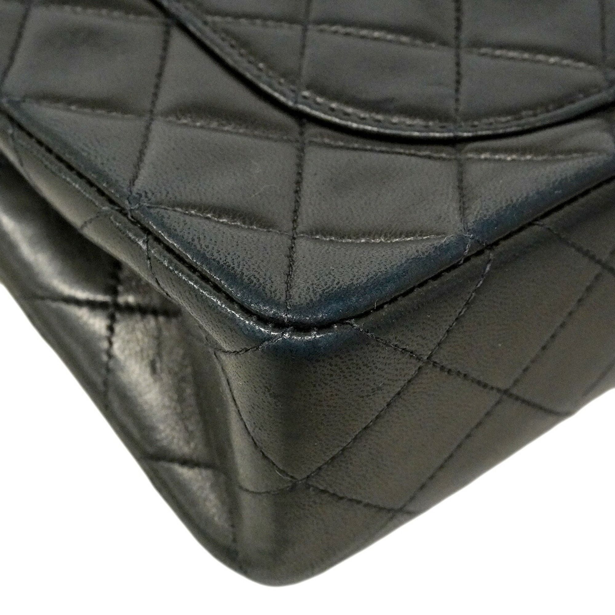 Leather Shoulder Bag (Pre-Owned) - Chanel - Modalova