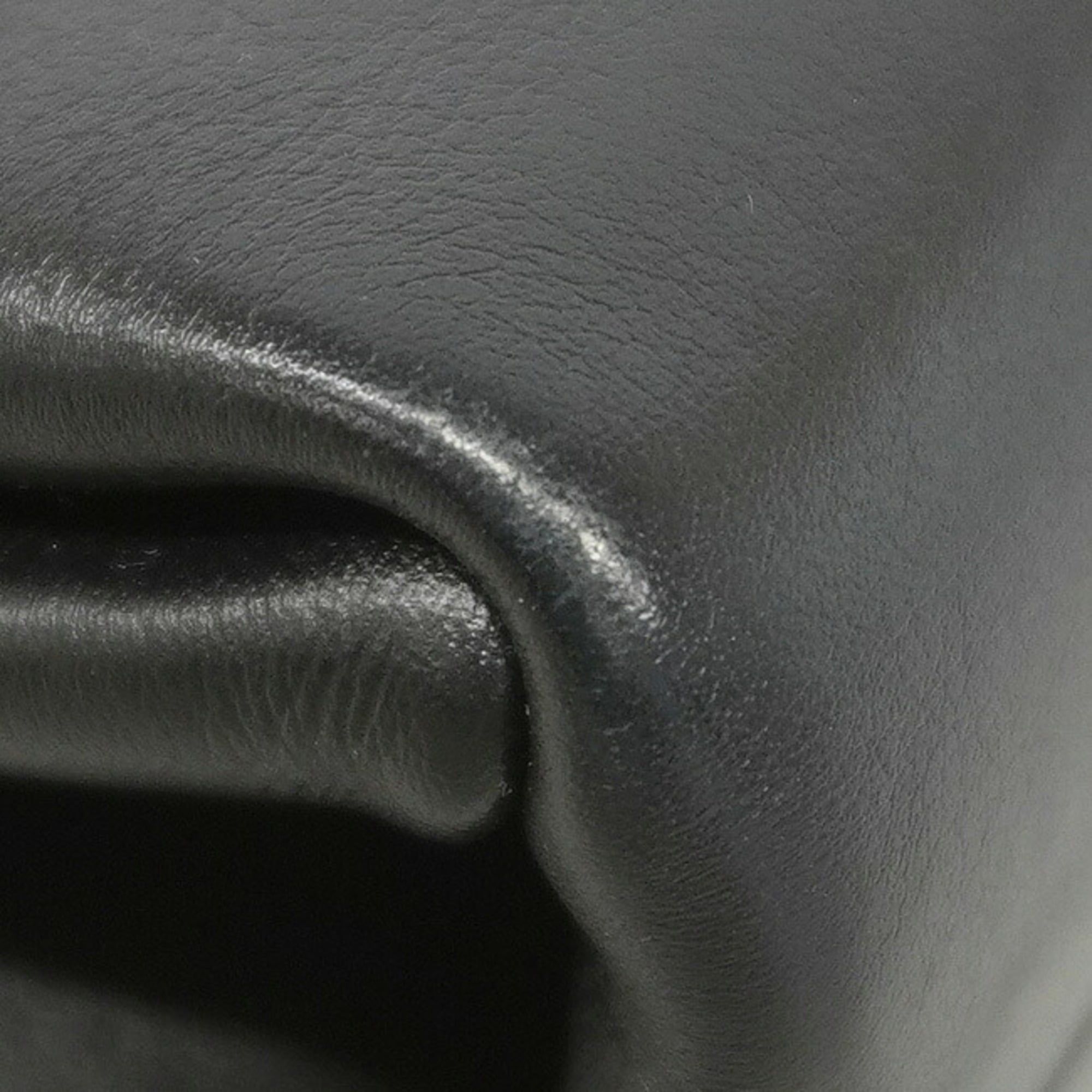 Leather Shoulder Bag (Pre-Owned) - Chanel - Modalova