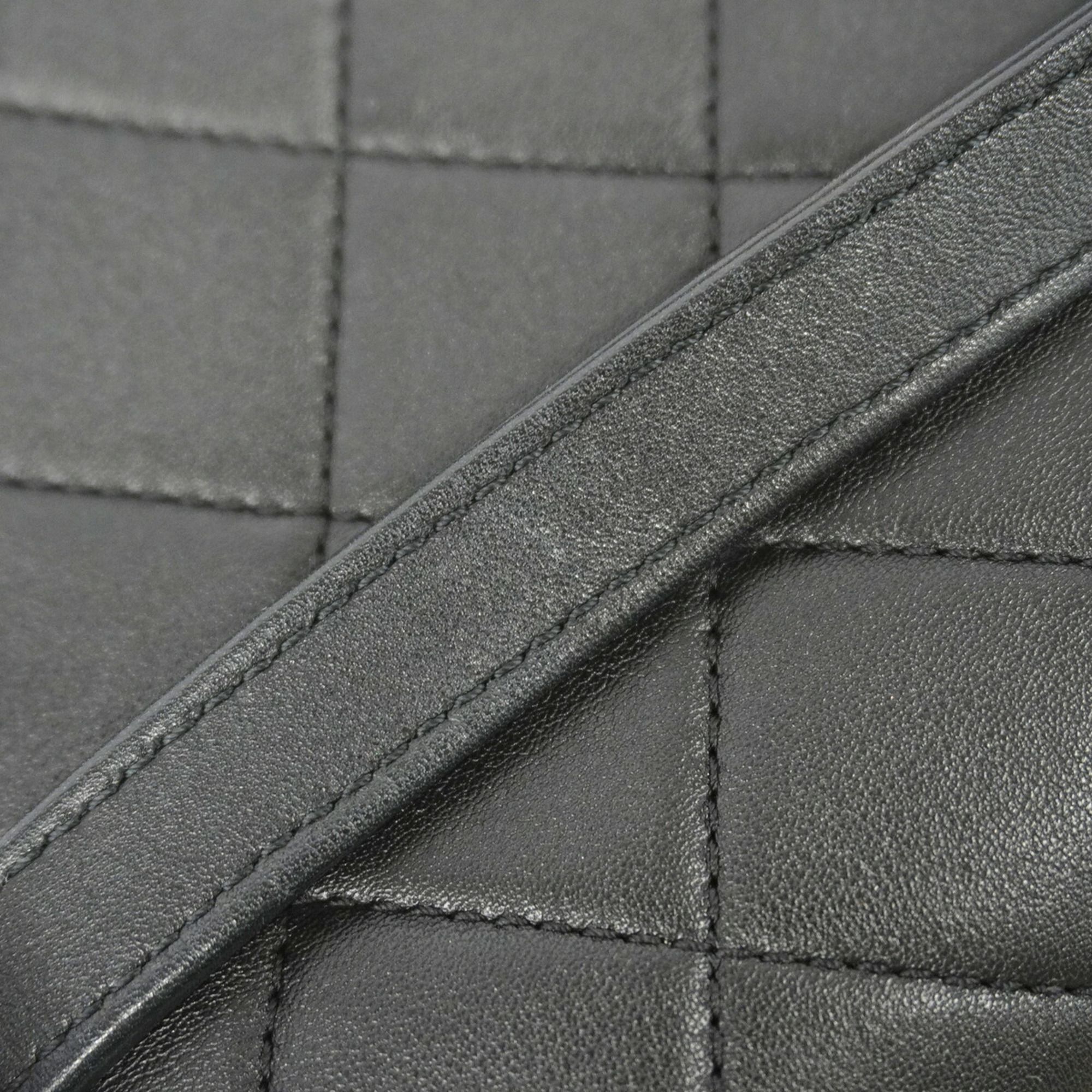 Leather Shoulder Bag (Pre-Owned) - Chanel - Modalova