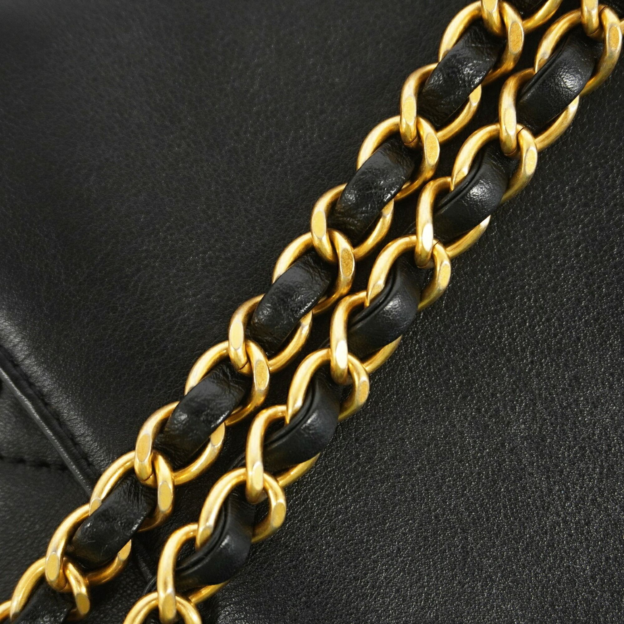 Leather Shoulder Bag (Pre-Owned) - Chanel - Modalova