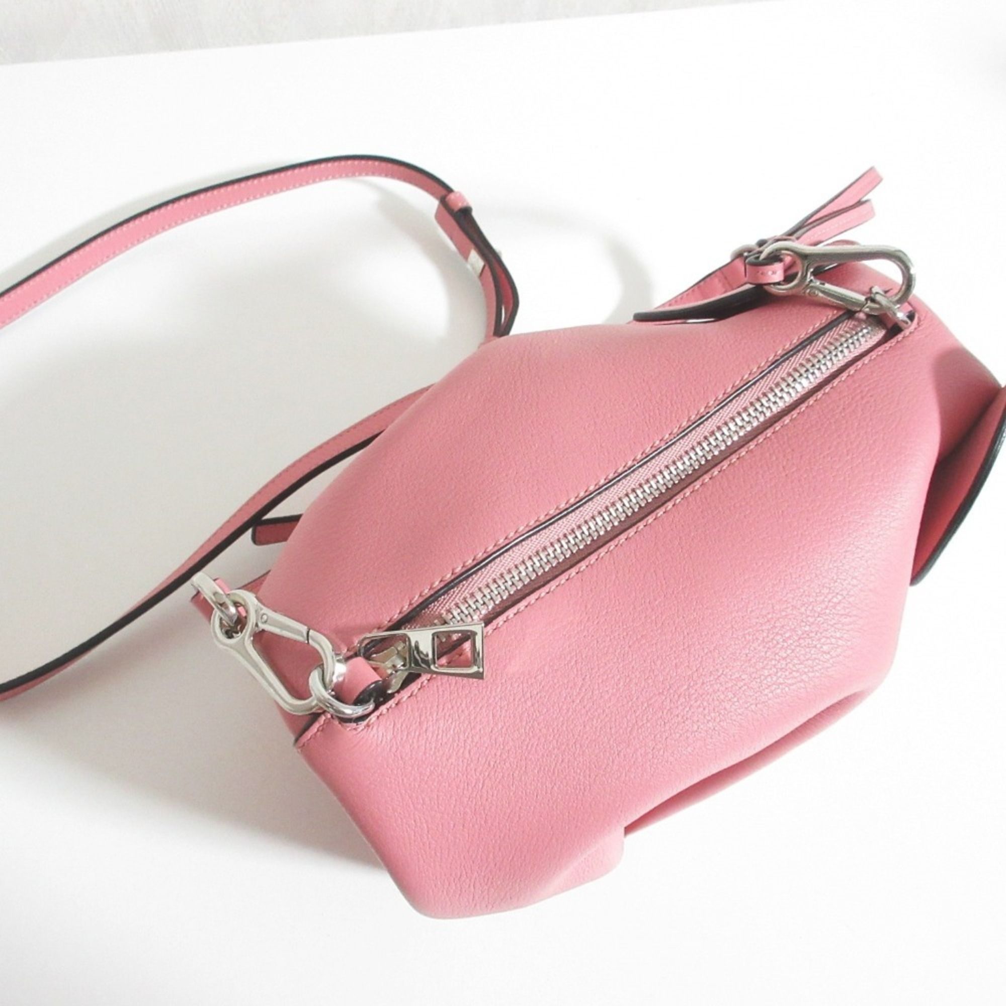 Leather Shoulder Bag (Pre-Owned) - Loewe - Modalova