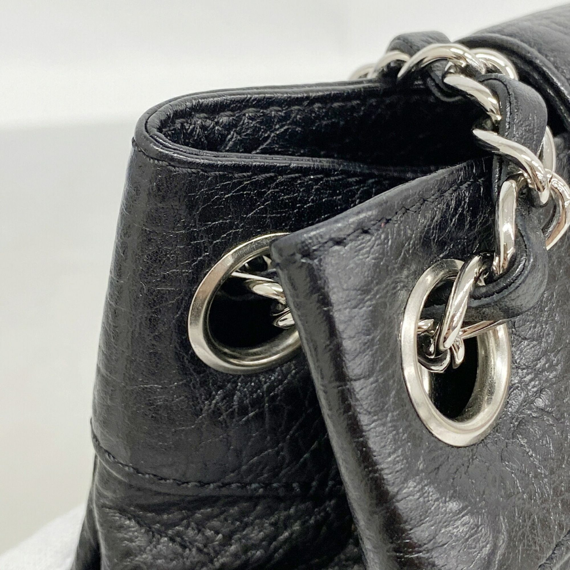 Leather Shoulder Bag (Pre-Owned) - Chanel - Modalova