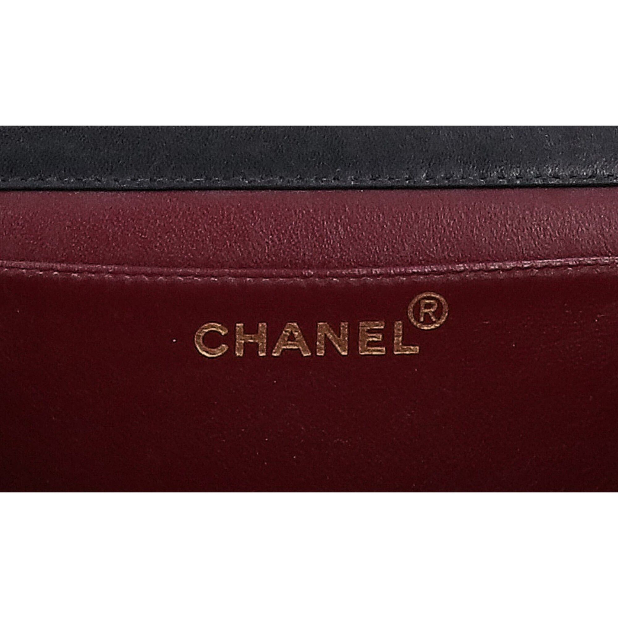Leather Shoulder Bag (Pre-Owned) - Chanel - Modalova