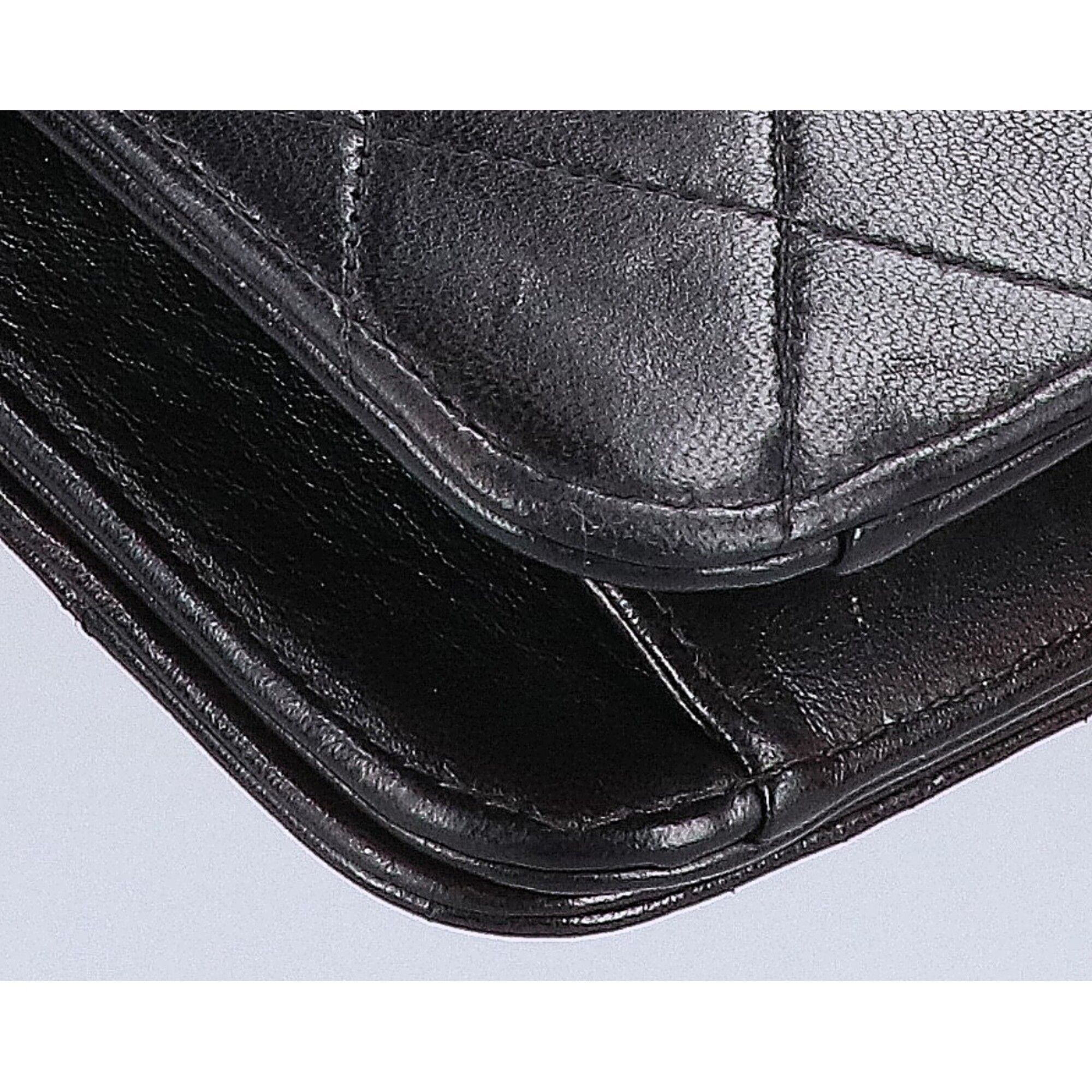 Leather Shoulder Bag (Pre-Owned) - Chanel - Modalova