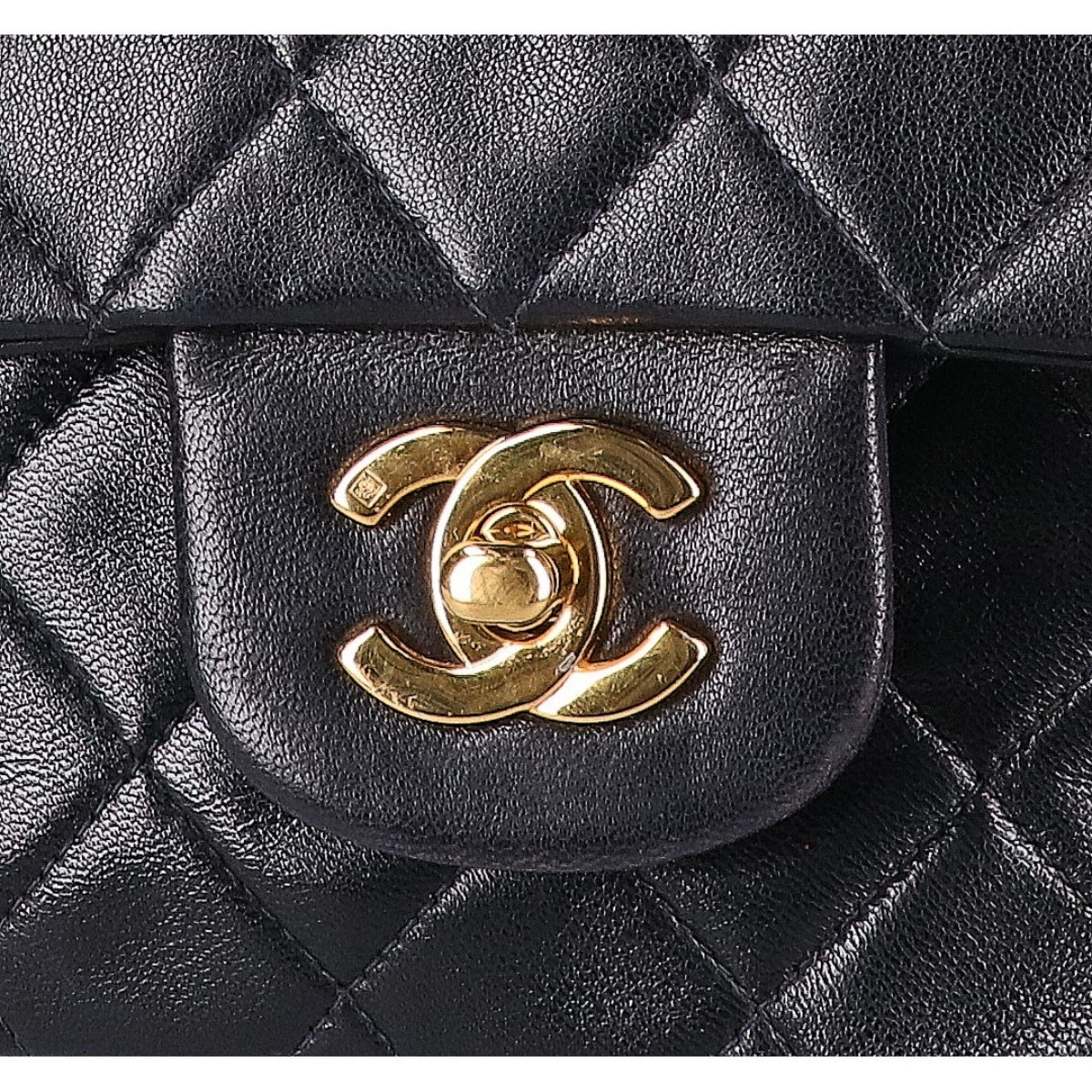 Leather Shoulder Bag (Pre-Owned) - Chanel - Modalova