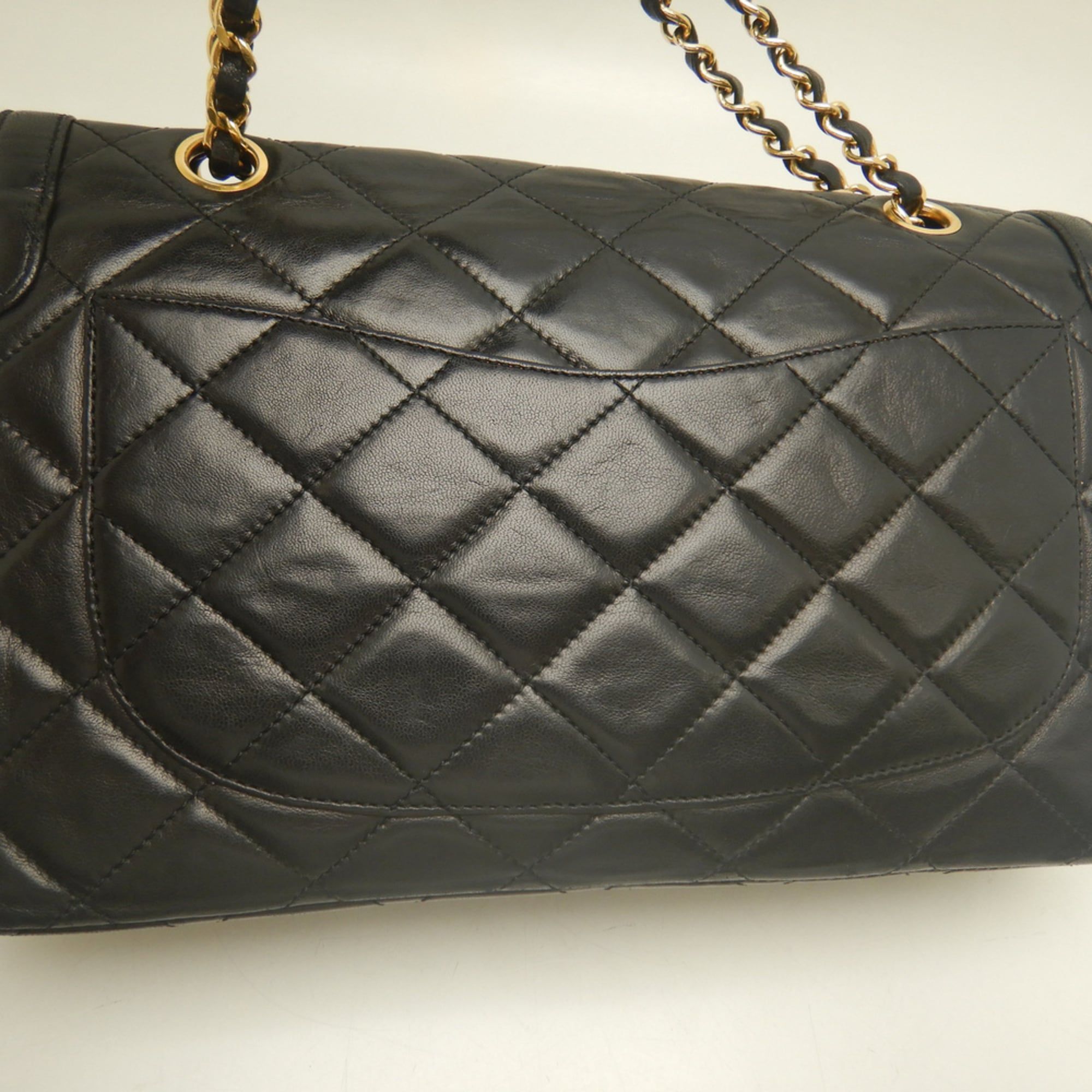 Leather Shoulder Bag (Pre-Owned) - Chanel - Modalova