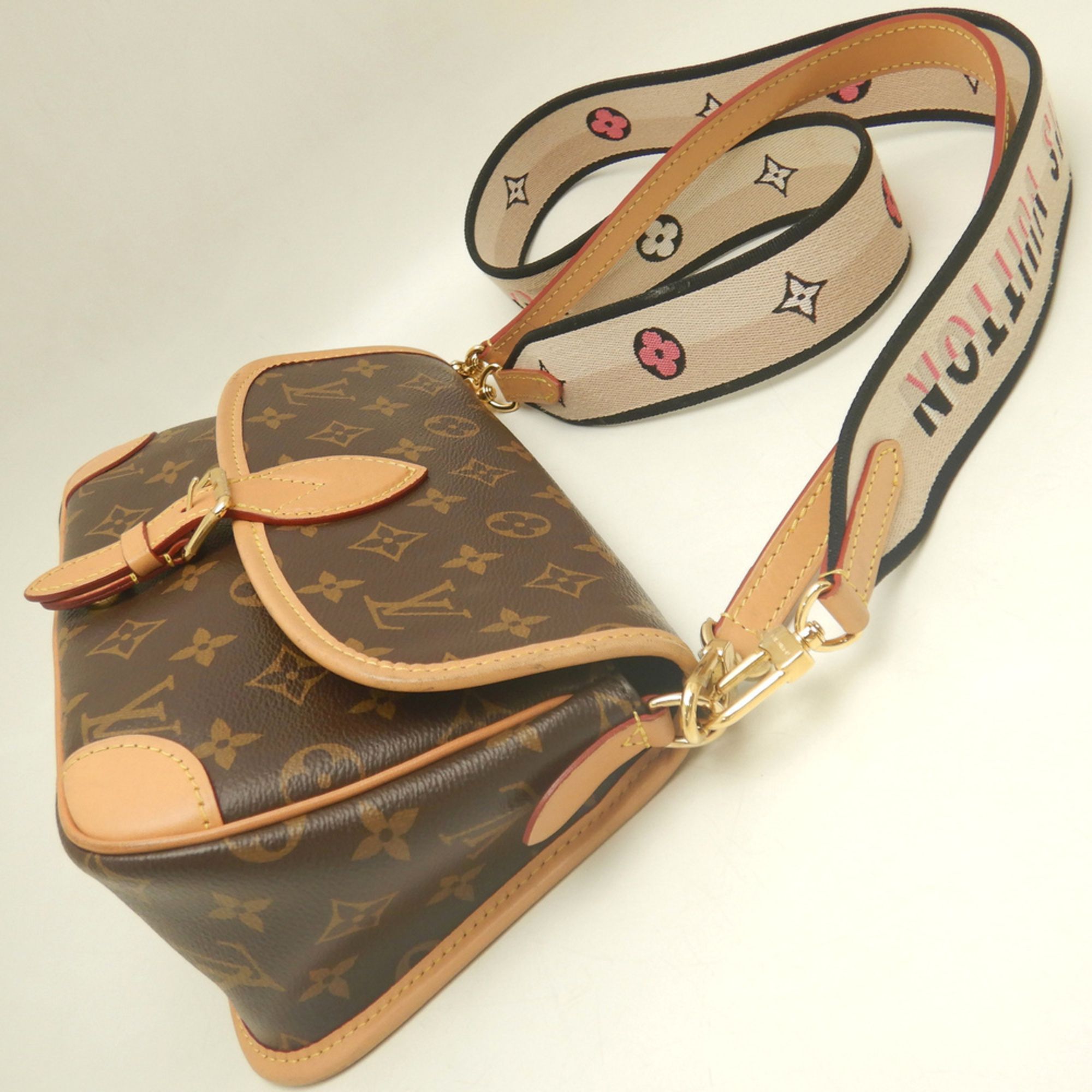 Monogram Canvas Shoulder Bag (Pre-Owned) - Louis Vuitton - Modalova