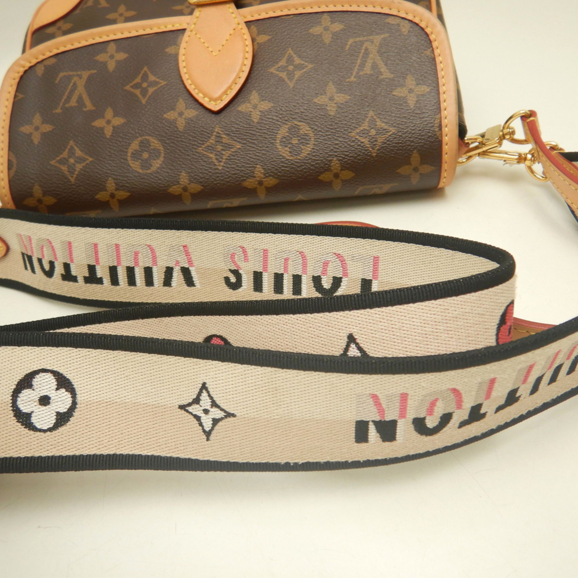Monogram Canvas Shoulder Bag (Pre-Owned) - Louis Vuitton - Modalova