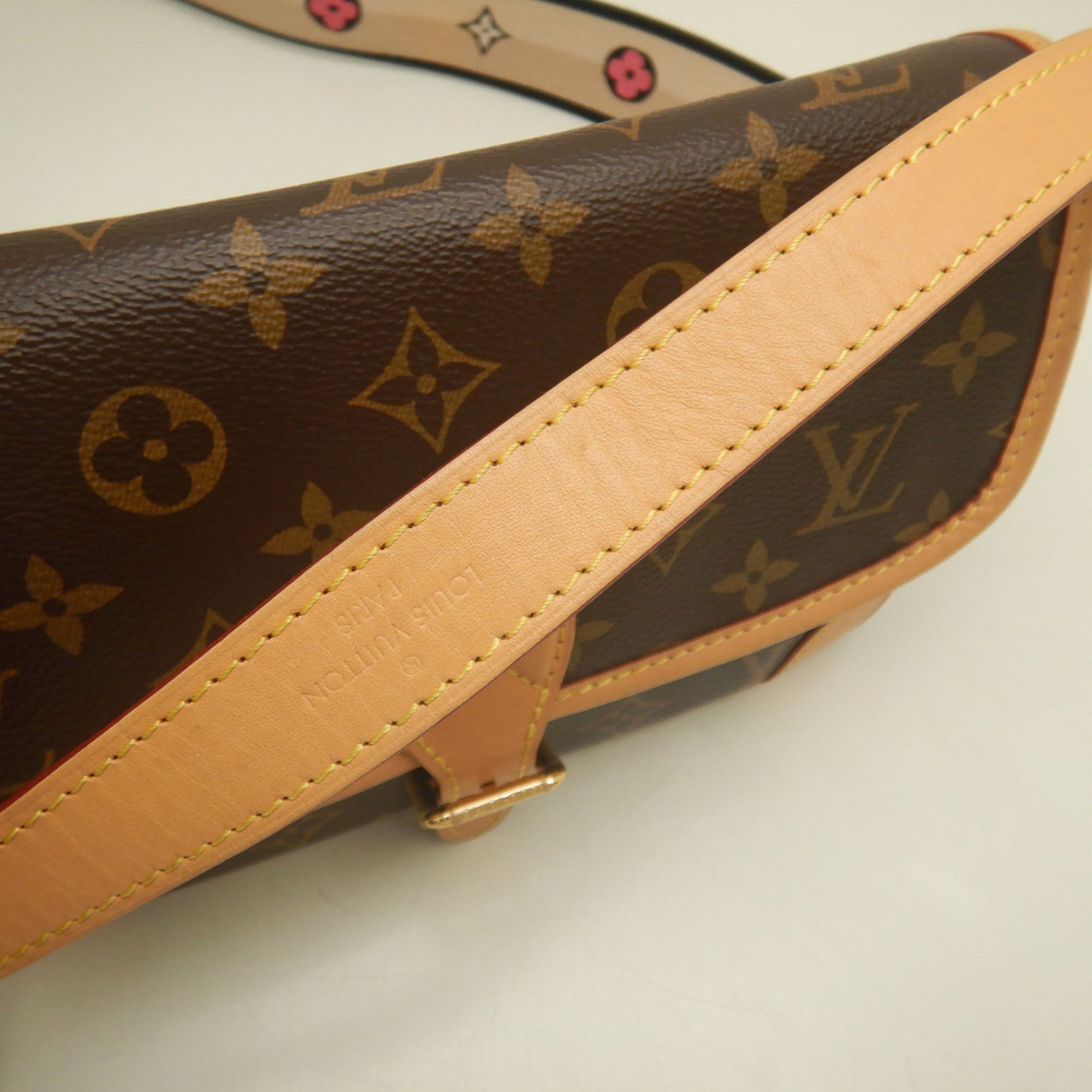 Monogram Canvas Shoulder Bag (Pre-Owned) - Louis Vuitton - Modalova
