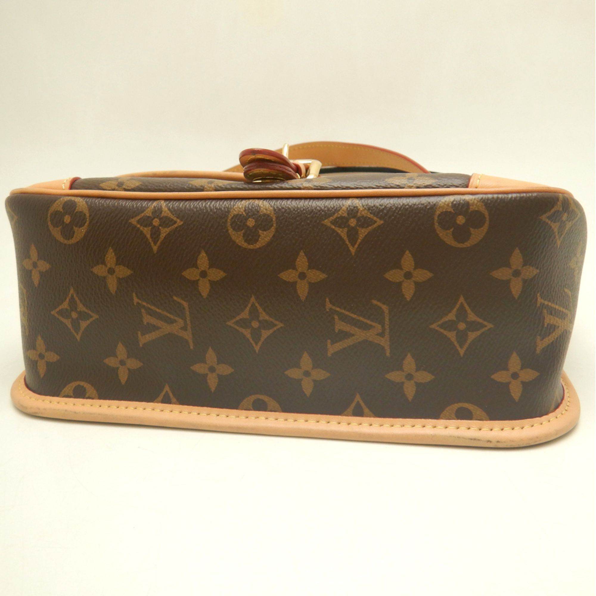 Monogram Canvas Shoulder Bag (Pre-Owned) - Louis Vuitton - Modalova