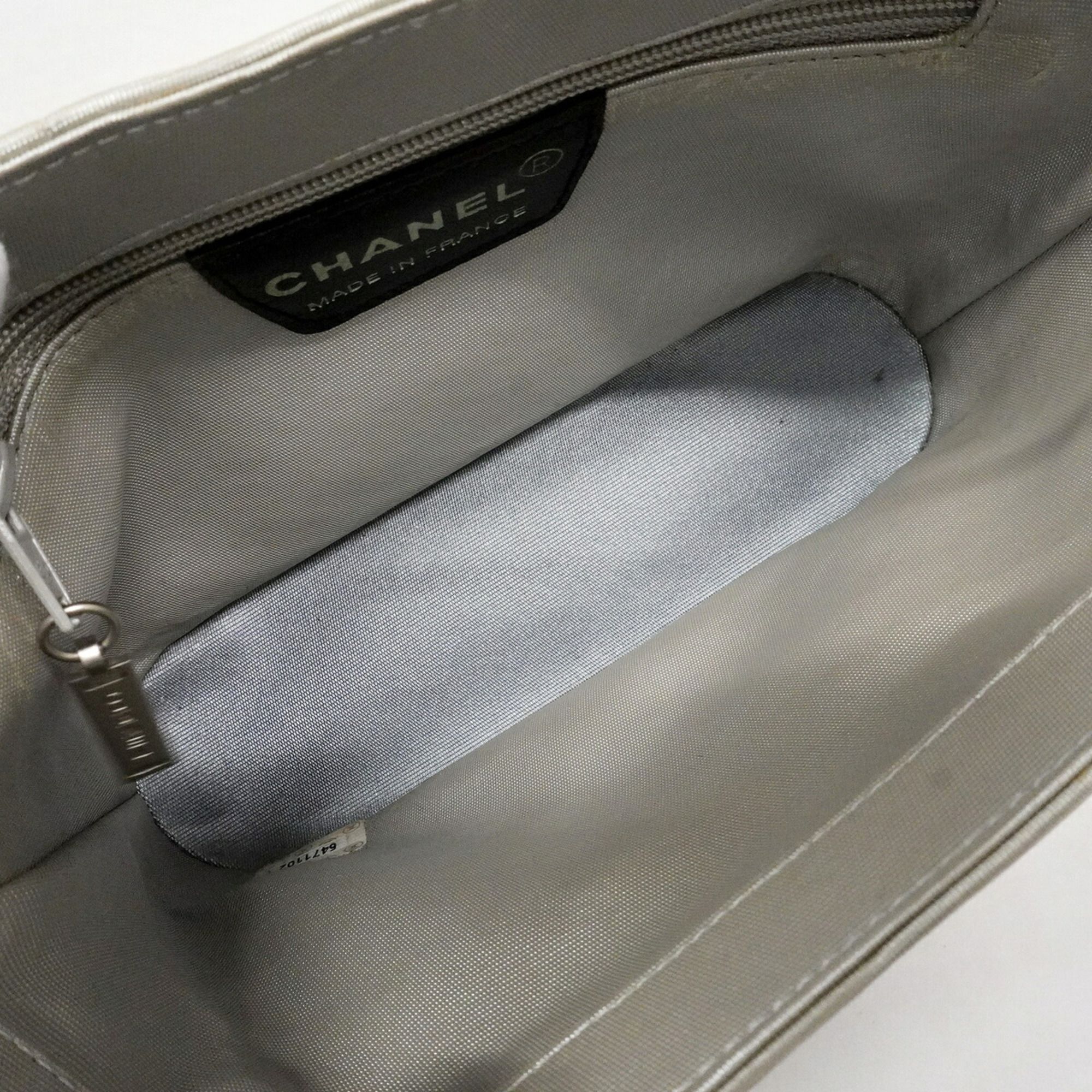 Nylon Handbag (Pre-Owned) - Chanel - Modalova