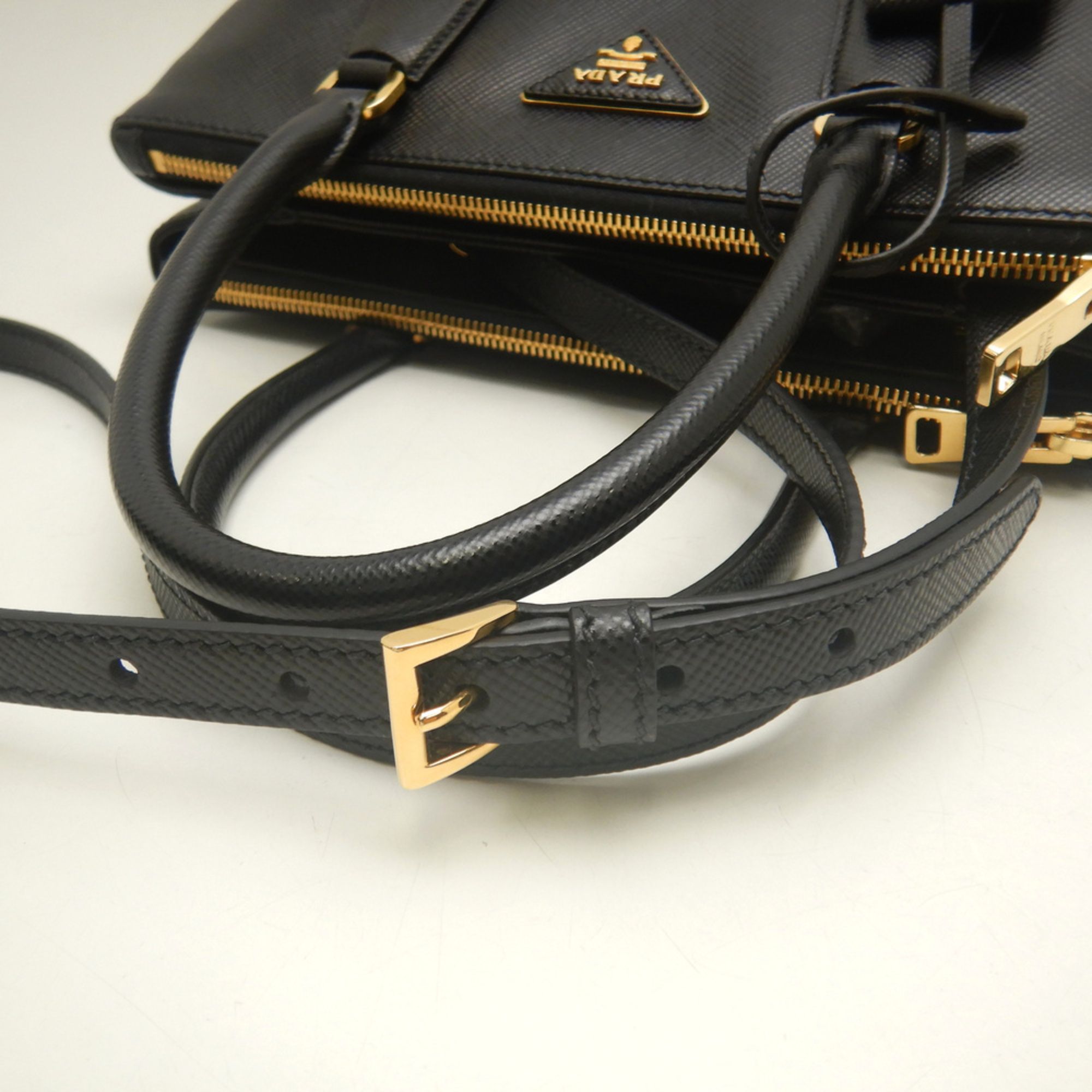 Leather Handbag (Pre-Owned) - Prada - Modalova