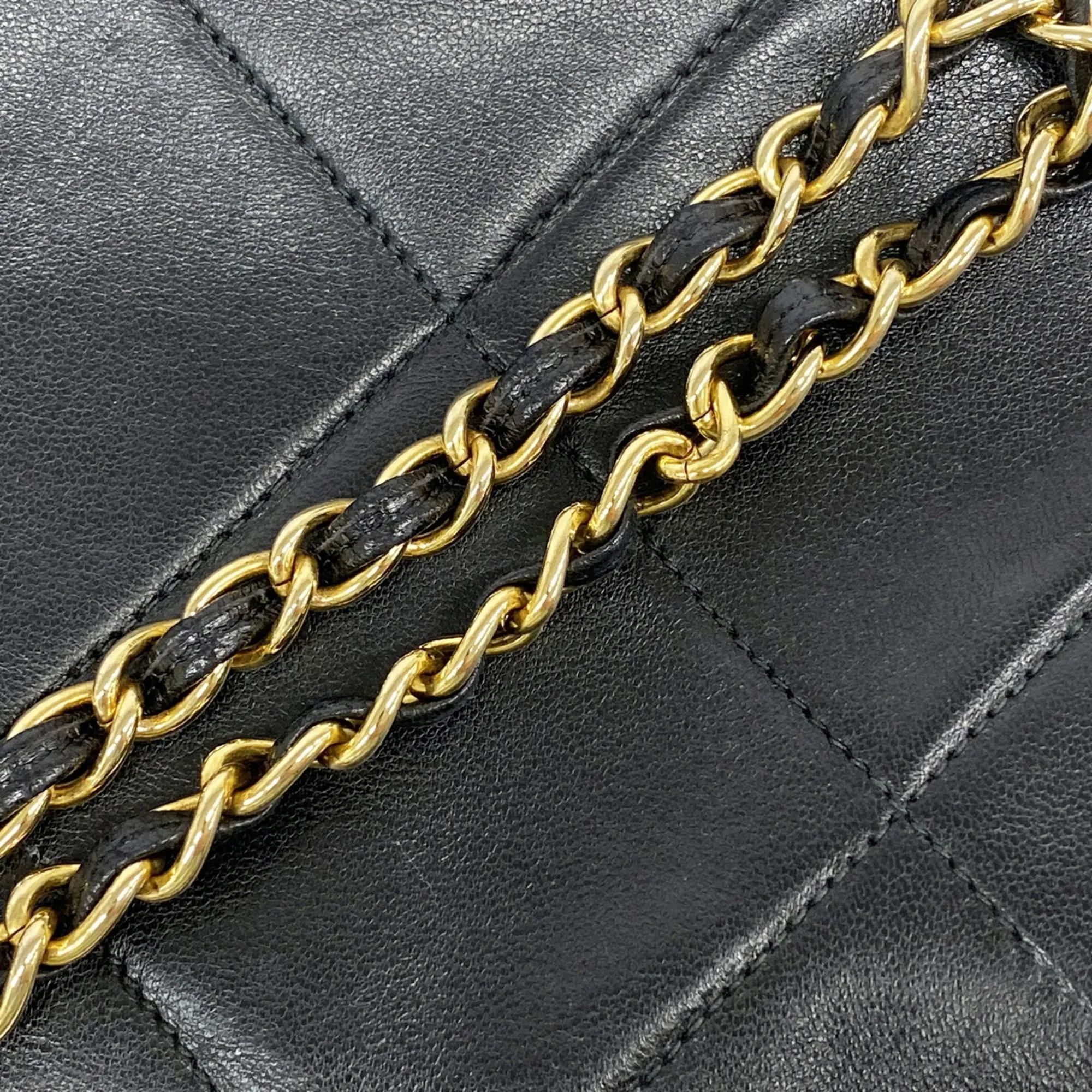Leather Shoulder Bag (Pre-Owned) - Chanel - Modalova