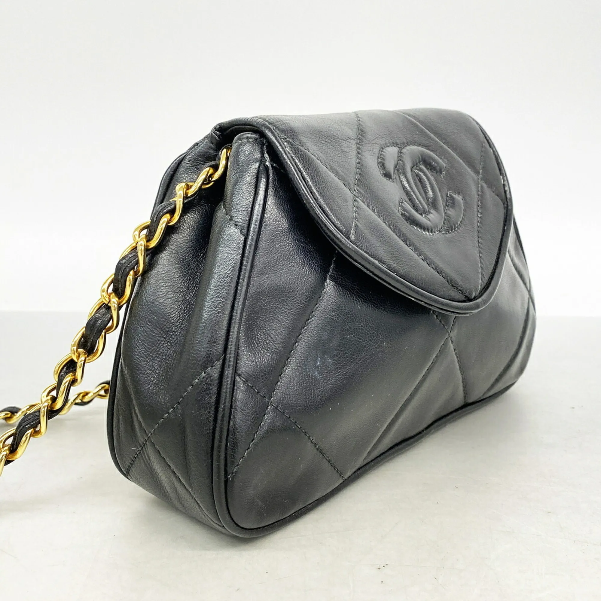 Leather Shoulder Bag (Pre-Owned) - Chanel - Modalova