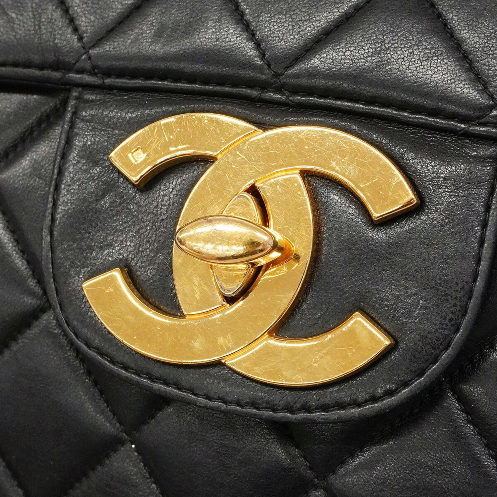 Leather Shoulder Bag (Pre-Owned) - Chanel - Modalova