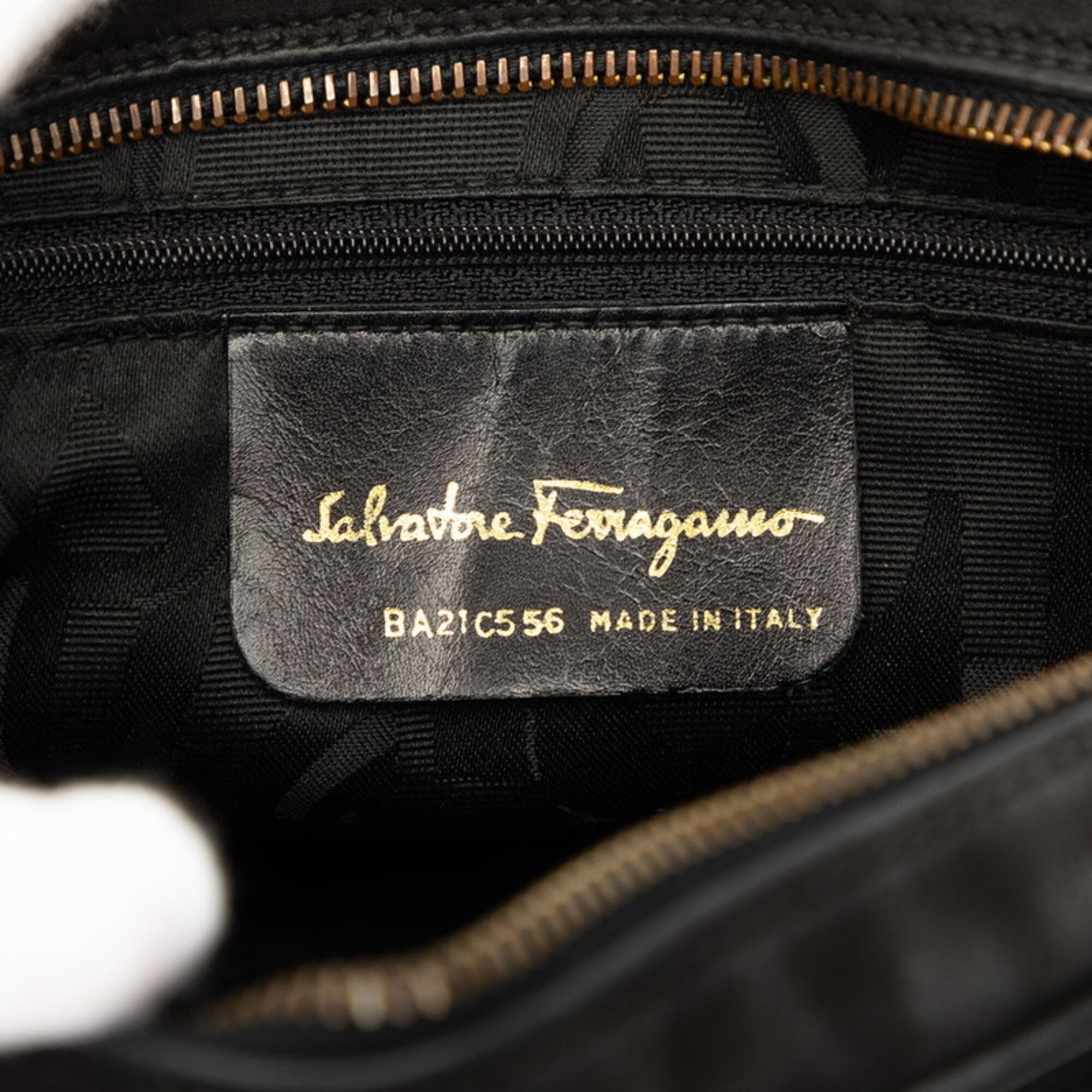 Suede Leather Shoulder Bag (Pre-Owned) - Salvatore Ferragamo - Modalova