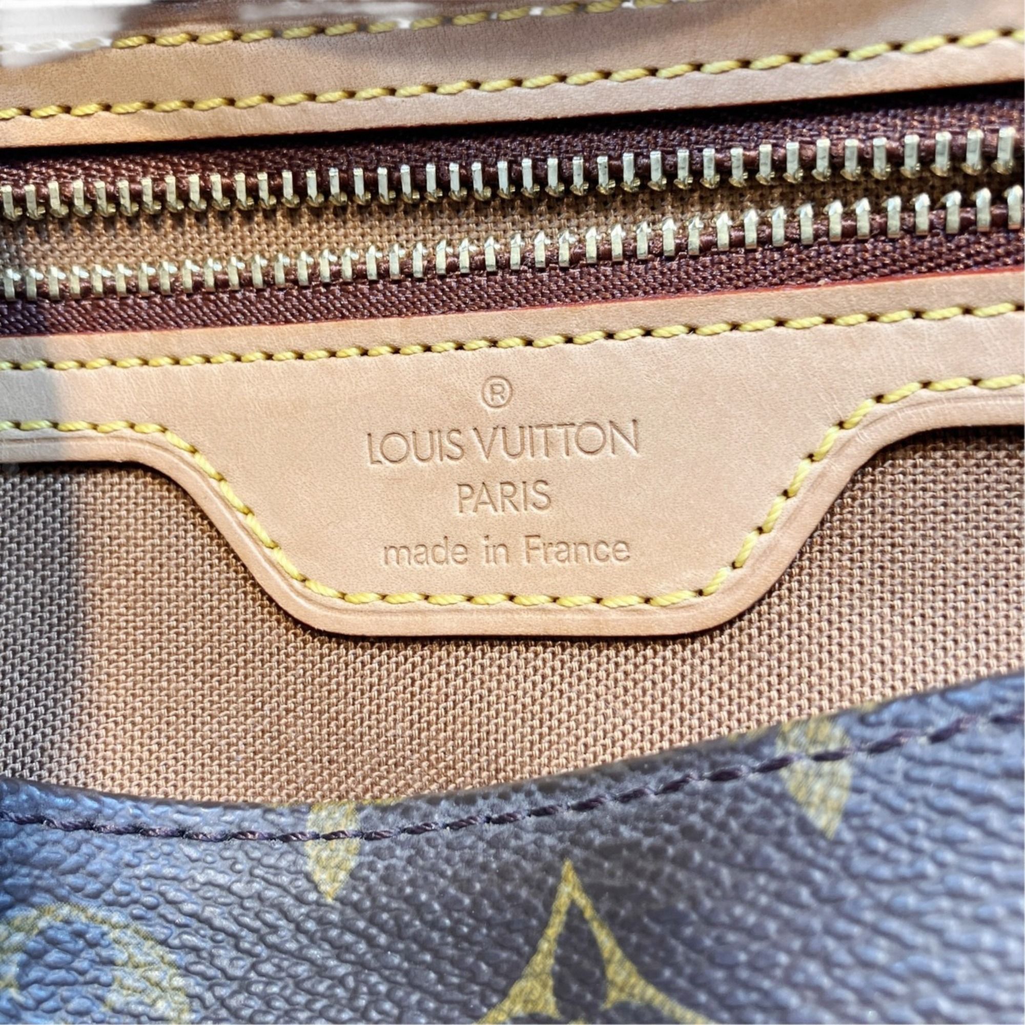 Monogram Canvas Shoulder Bag (Pre-Owned) - Louis Vuitton - Modalova