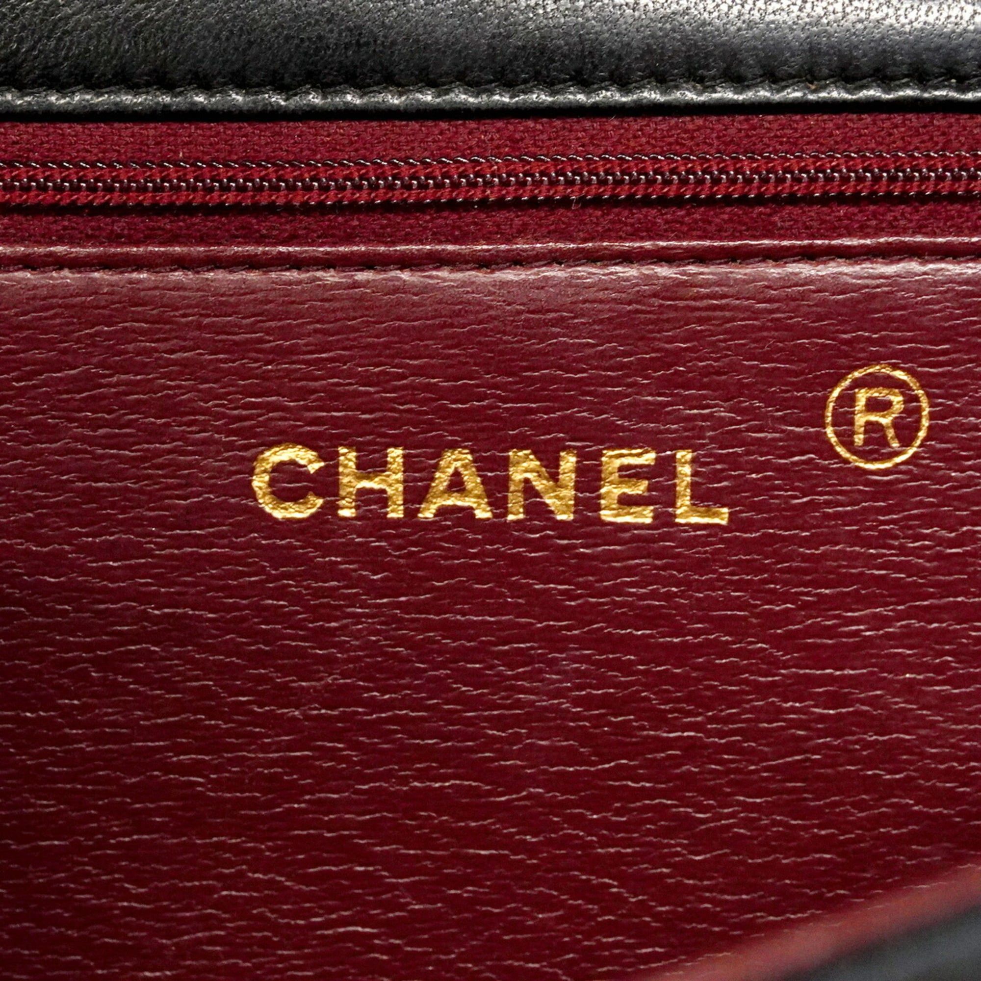 Leather Shoulder Bag (Pre-Owned) - Chanel - Modalova
