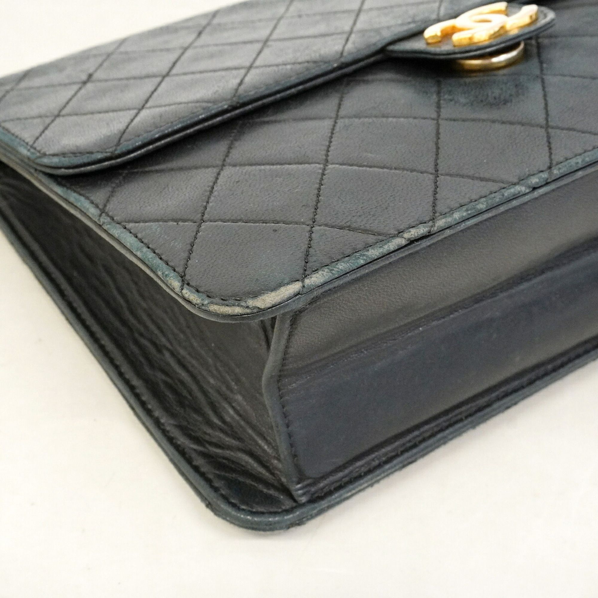 Leather Shoulder Bag (Pre-Owned) - Chanel - Modalova