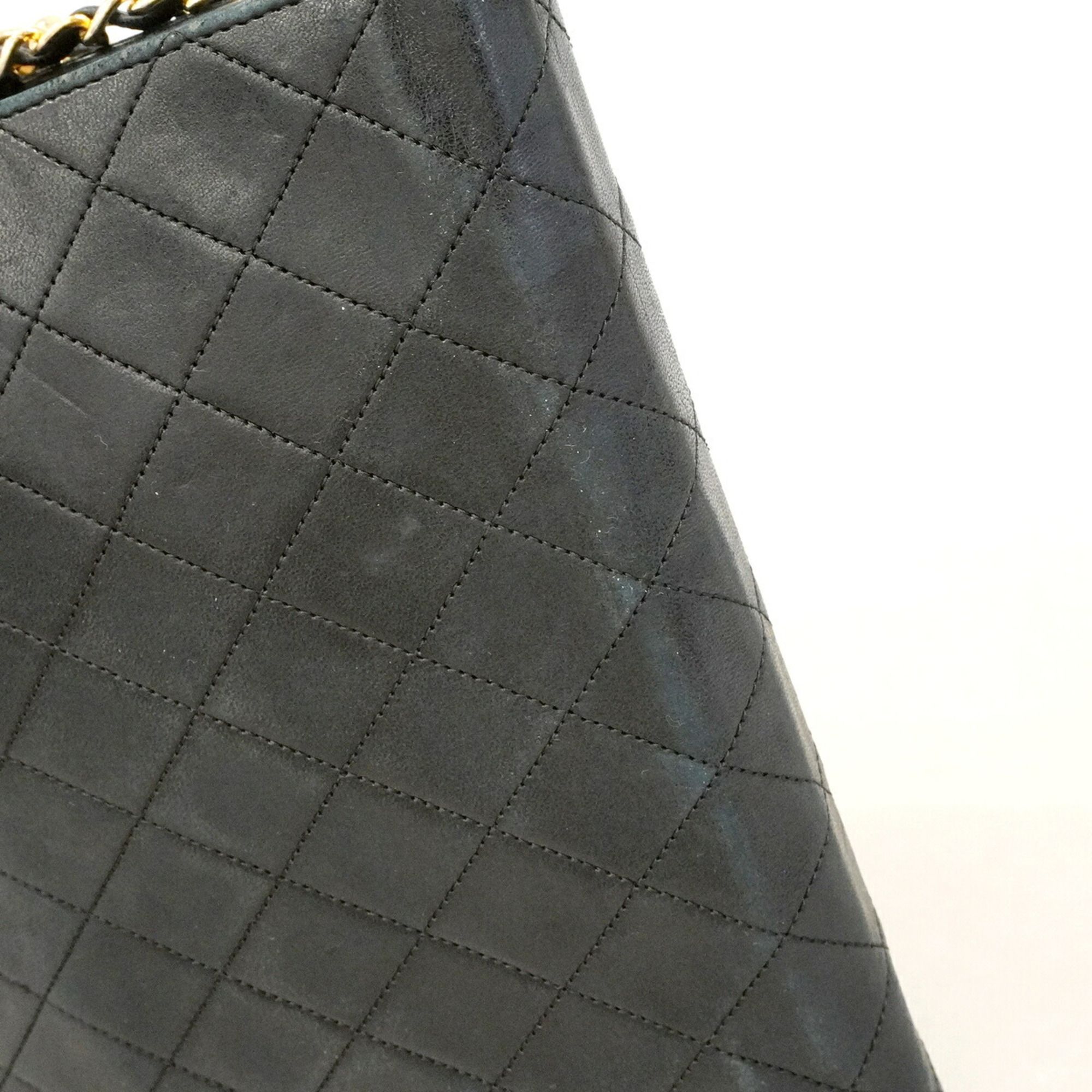 Leather Shoulder Bag (Pre-Owned) - Chanel - Modalova