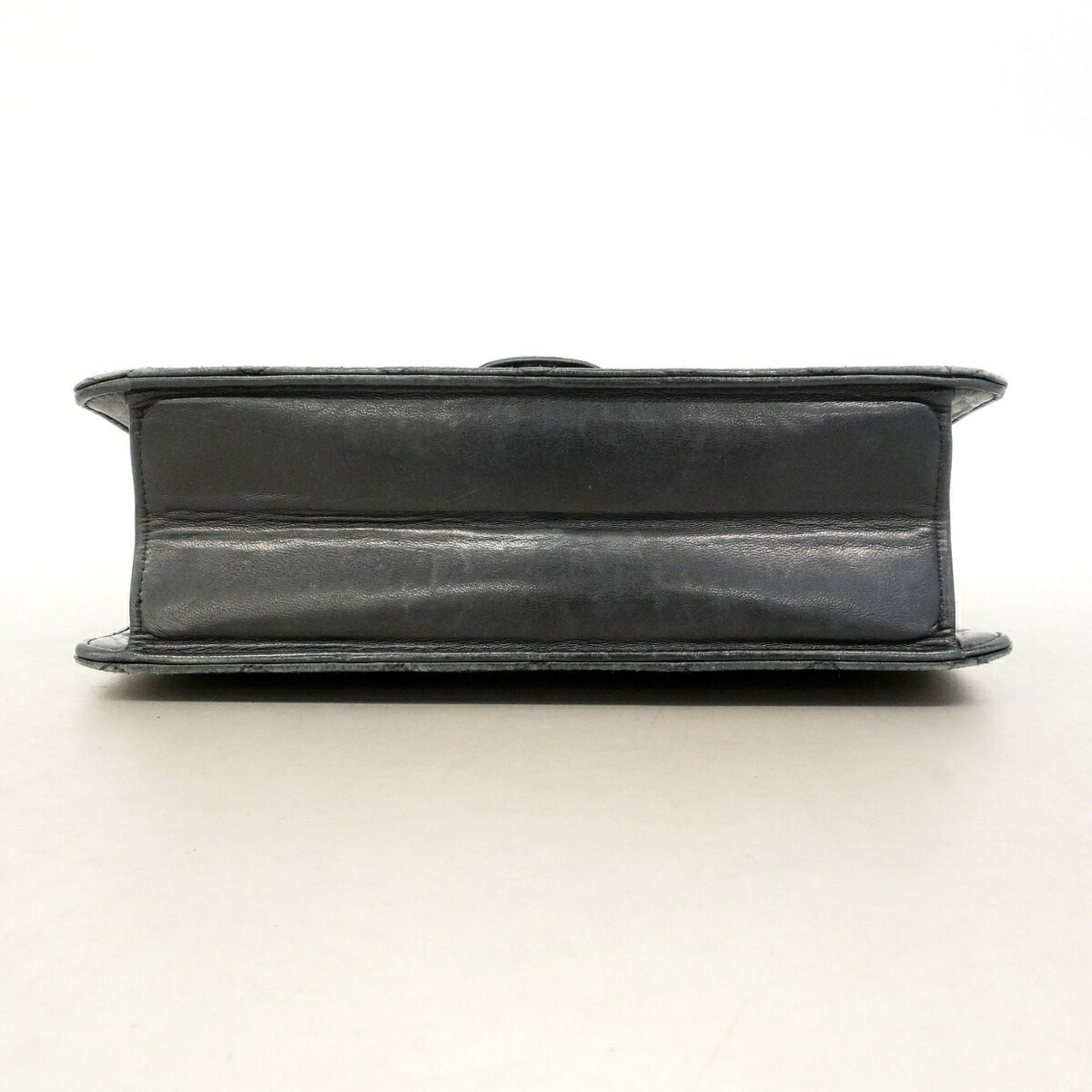 Leather Shoulder Bag (Pre-Owned) - Chanel - Modalova