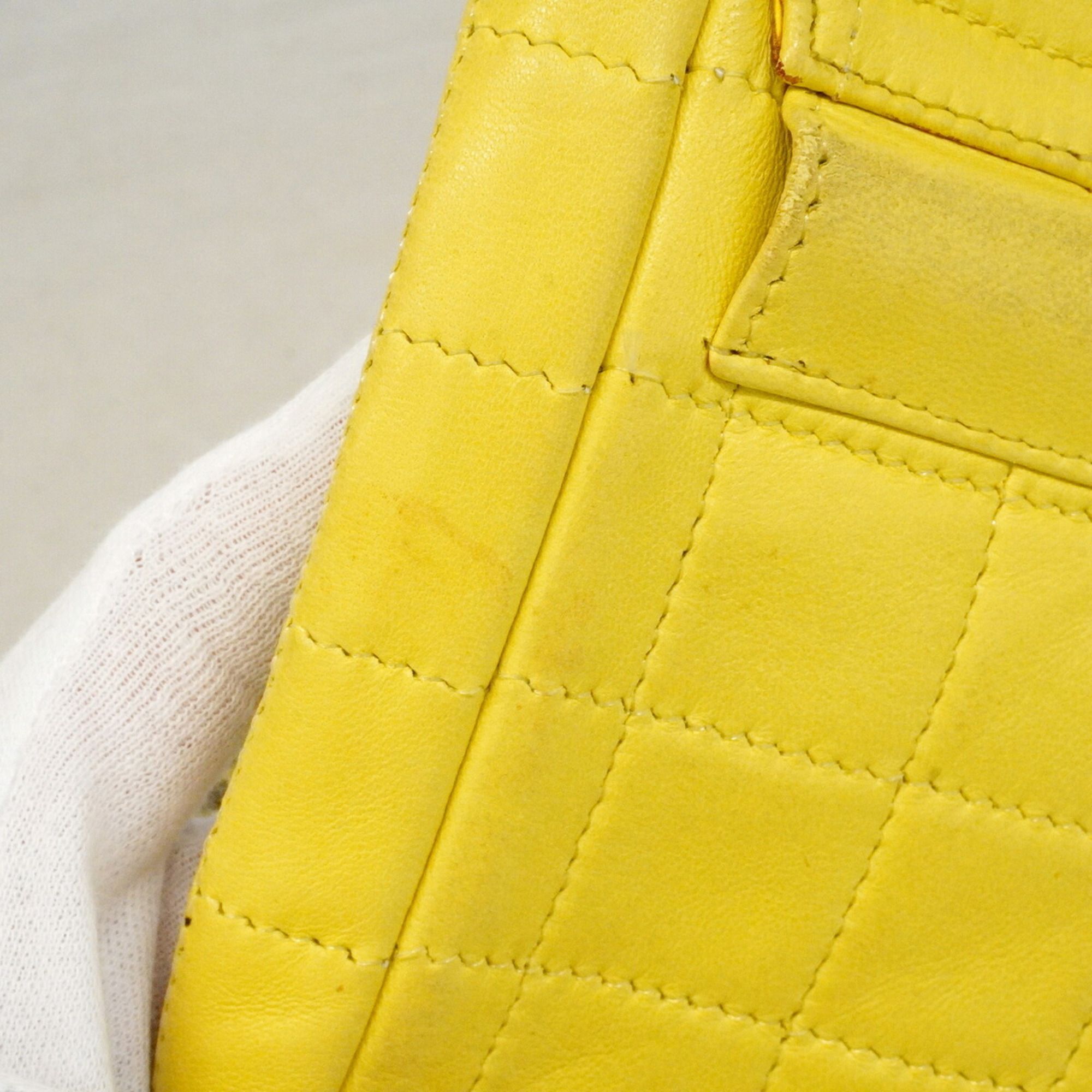 Leather Shoulder Bag (Pre-Owned) - Chanel - Modalova