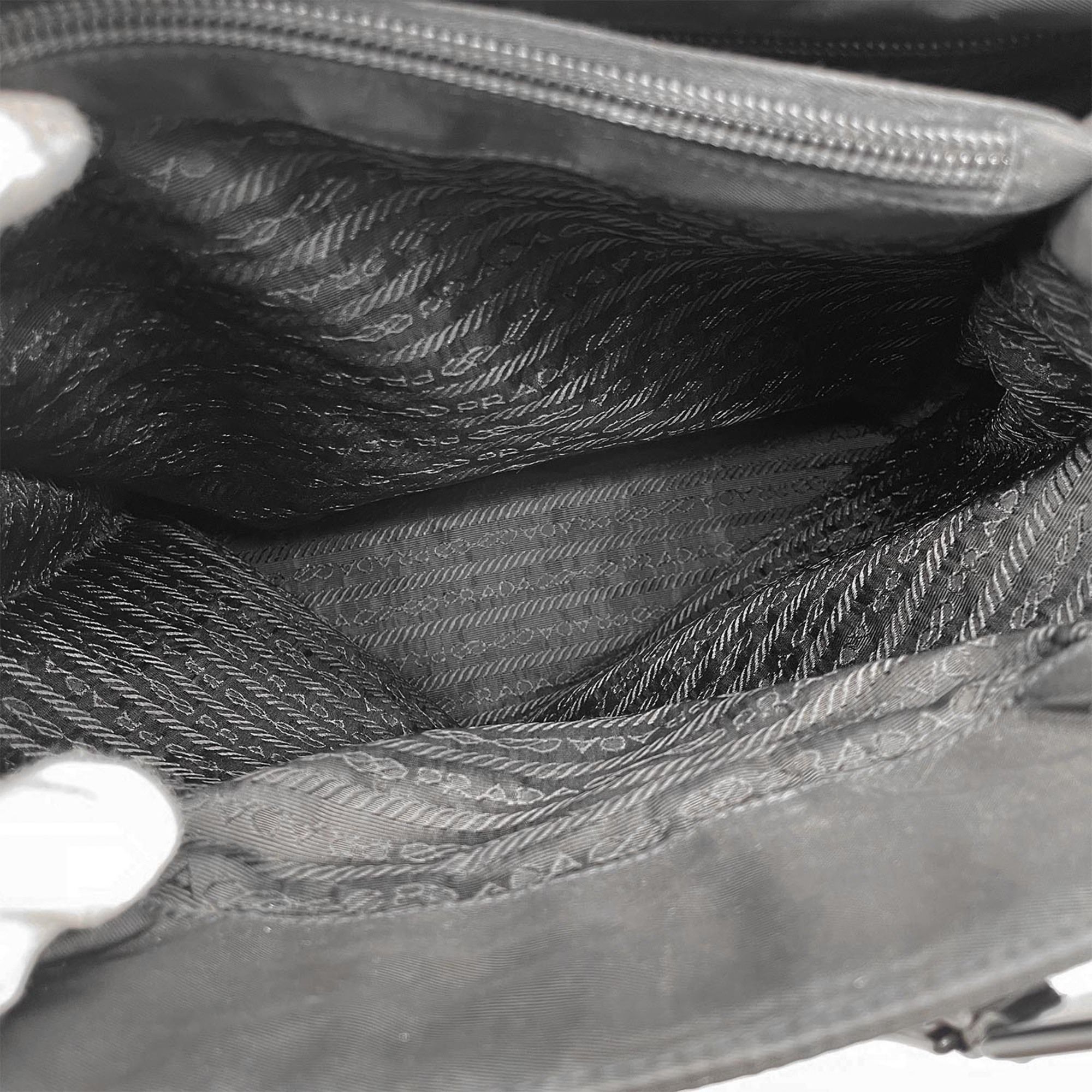 Nylon Plastic Handbag Shoulder Bag (Pre-Owned) - Prada - Modalova