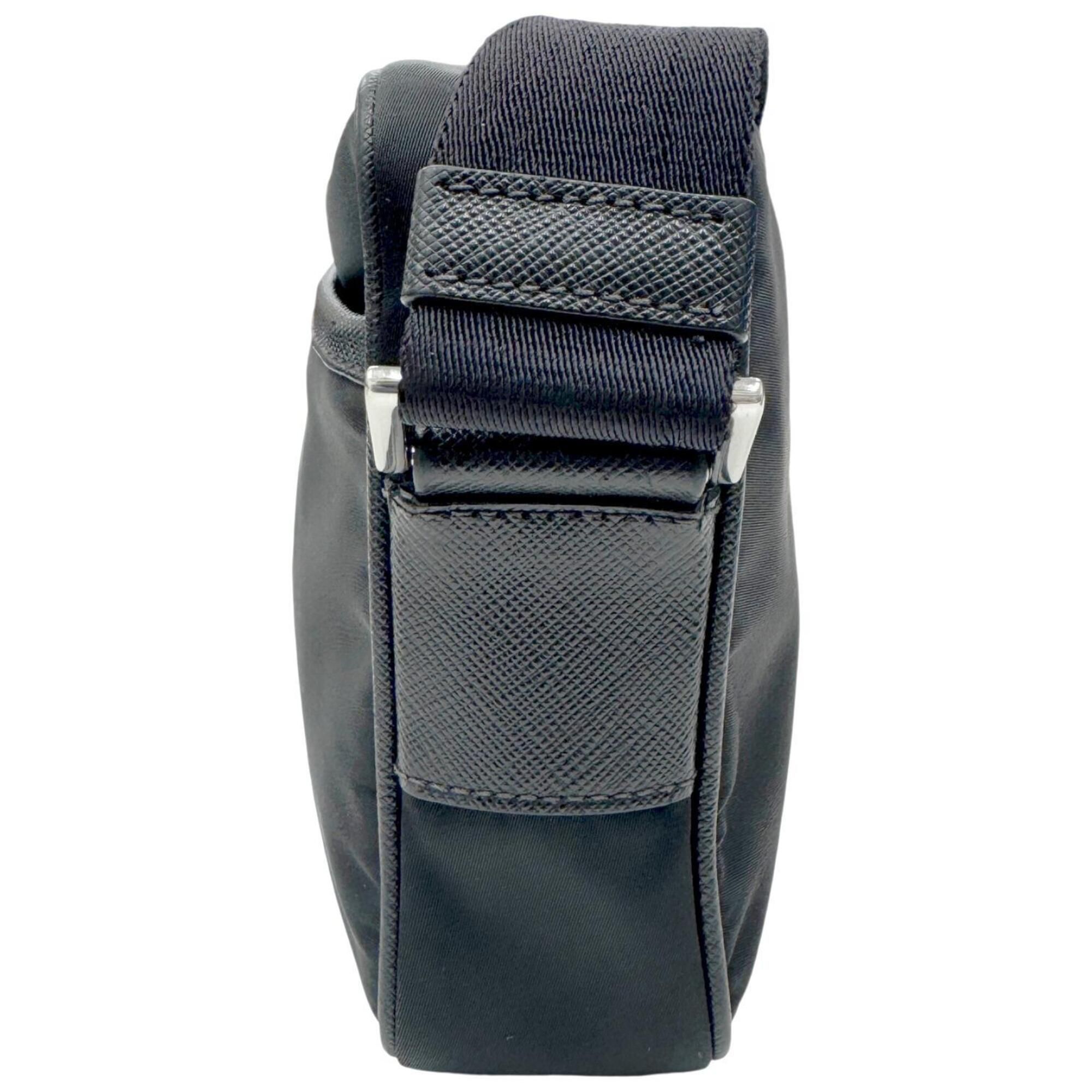 Nylon Shoulder Bag (Pre-Owned) - Prada - Modalova