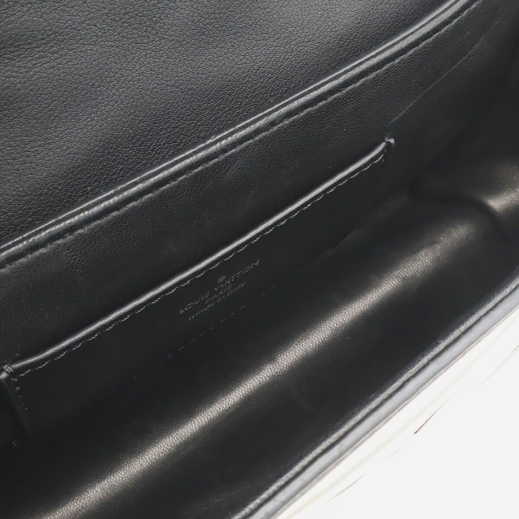 Metal Leather Shoulder Bag (Pre-Owned) - Louis Vuitton - Modalova
