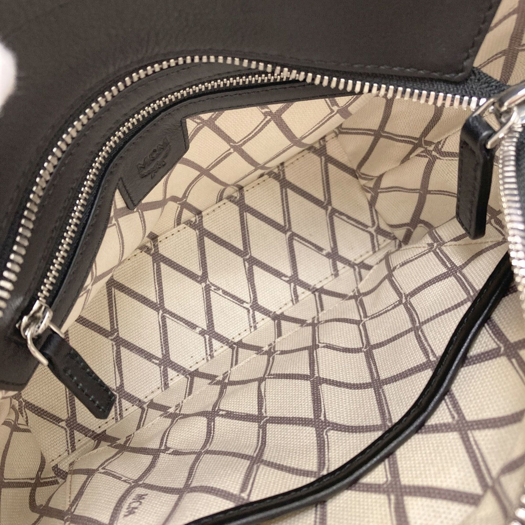 Mcm Black Pvc Handbag (Pre-Owned) - MCM - Modalova