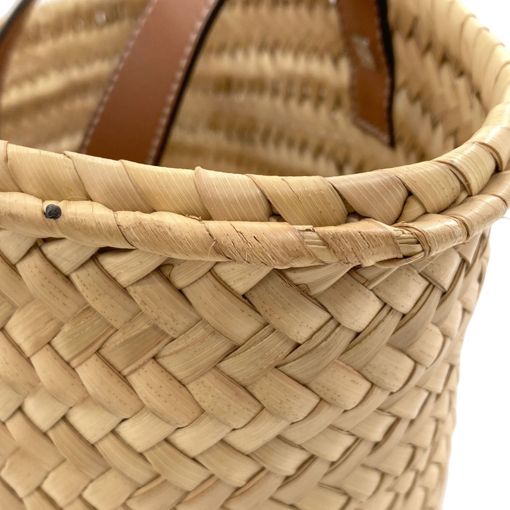 Basket Handbag (Pre-Owned) - Loewe - Modalova