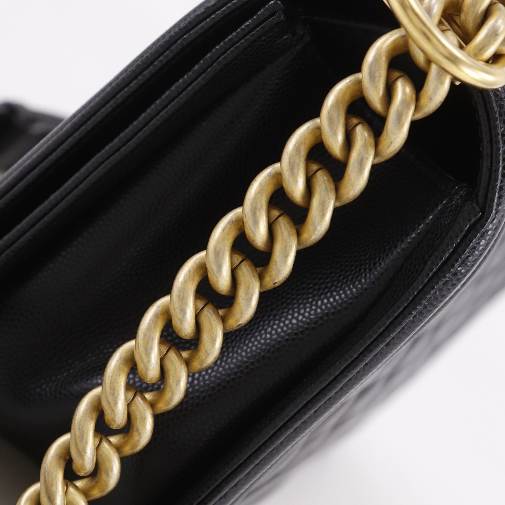 Grained Calfskin Shoulder Bag (Pre-Owned) - Chanel - Modalova
