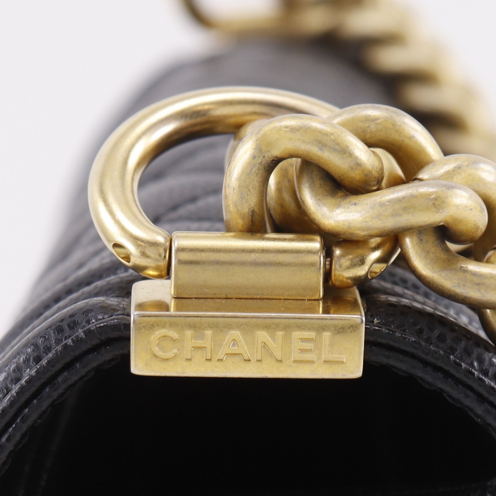Grained Calfskin Shoulder Bag (Pre-Owned) - Chanel - Modalova