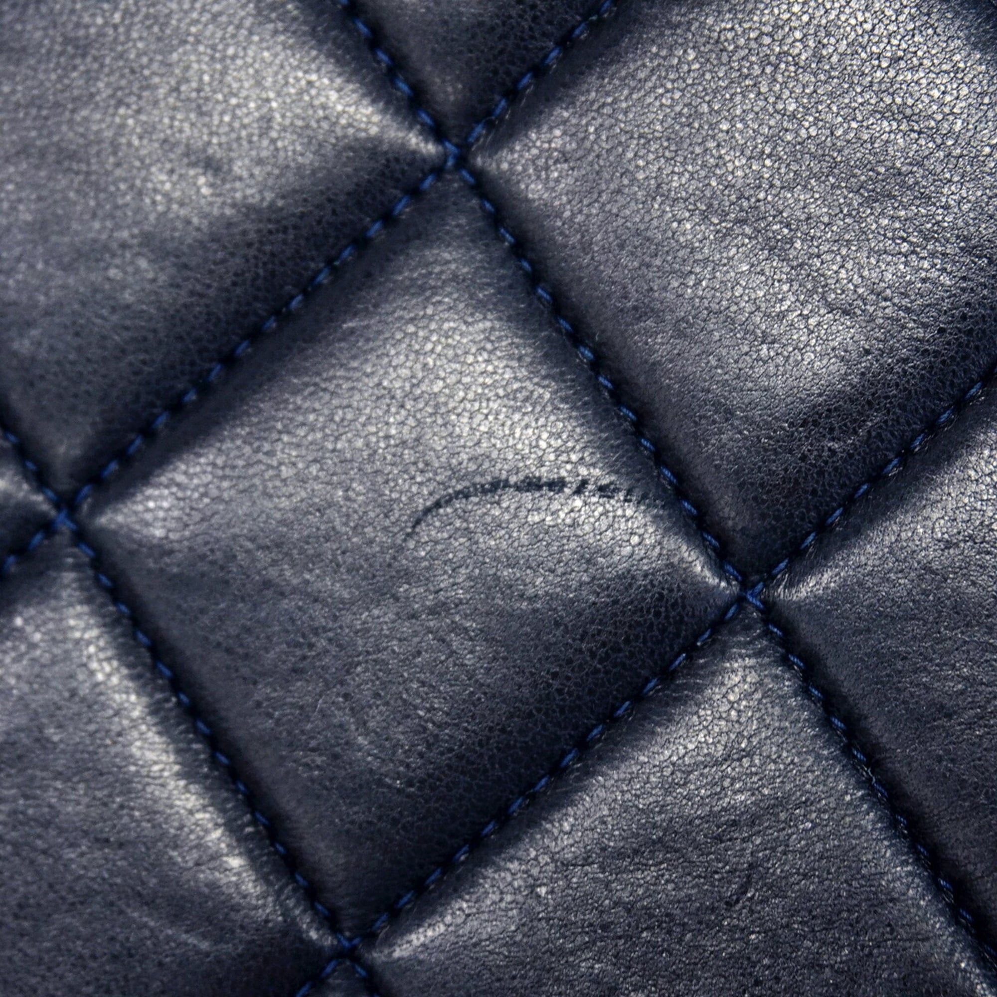 Leather Shoulder Bag (Pre-Owned) - Chanel - Modalova
