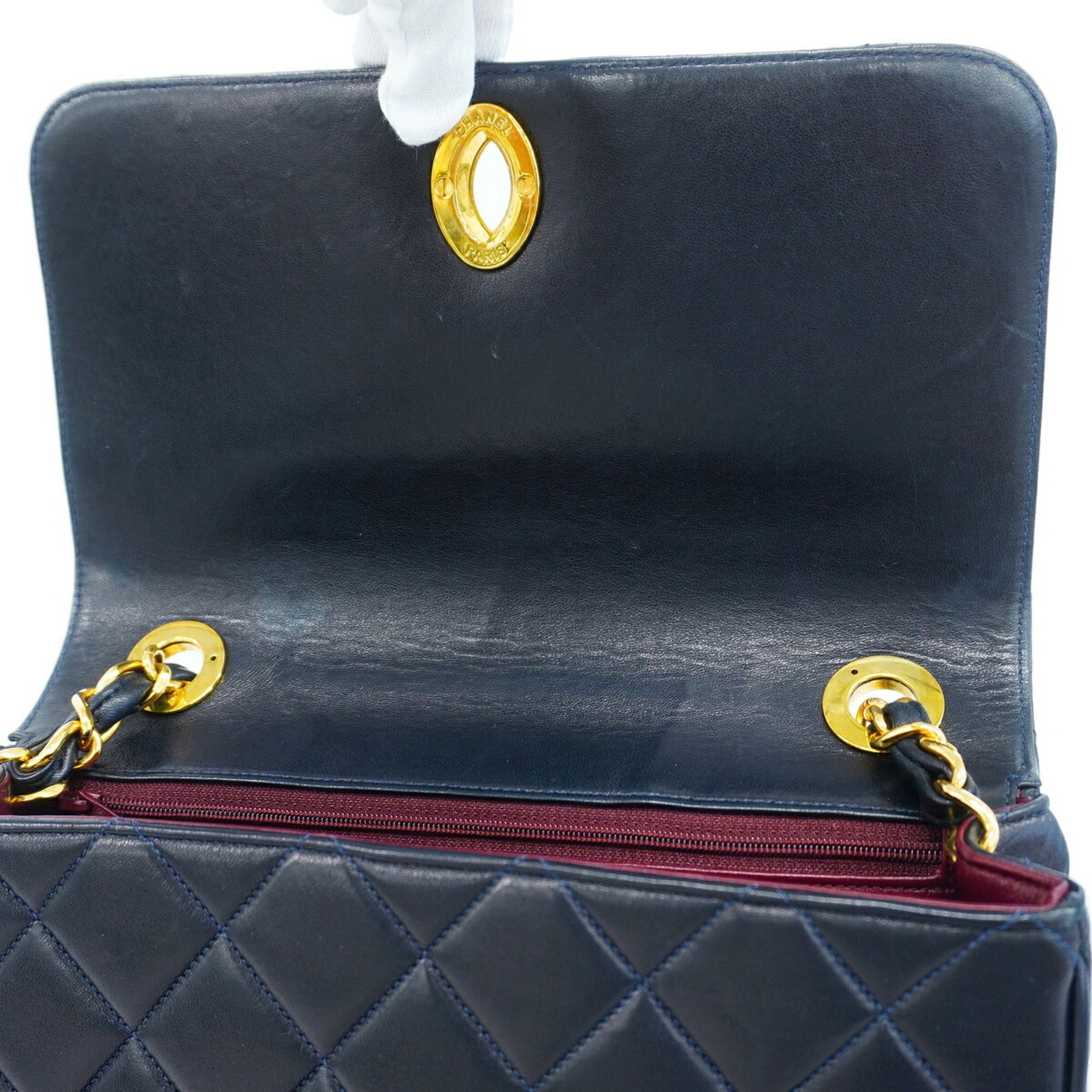 Leather Shoulder Bag (Pre-Owned) - Chanel - Modalova