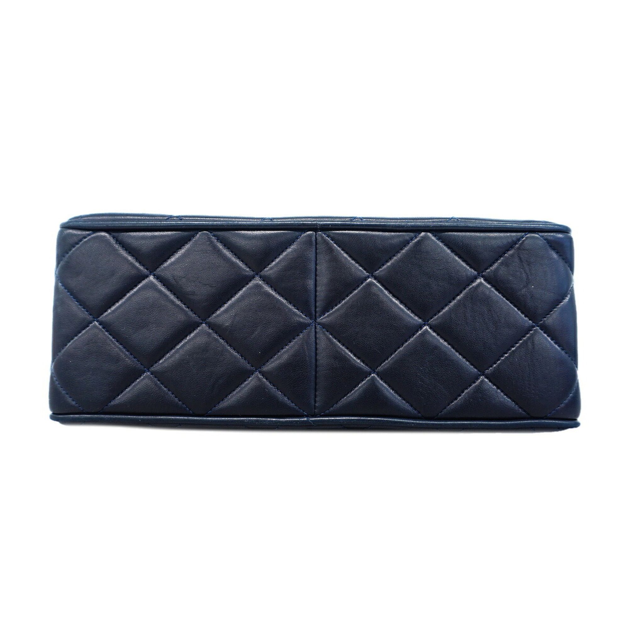 Leather Shoulder Bag (Pre-Owned) - Chanel - Modalova