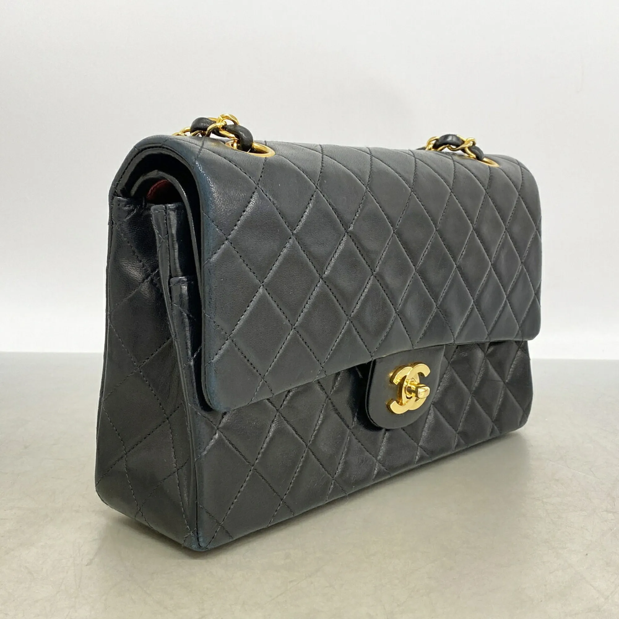 Leather Shoulder Bag (Pre-Owned) - Chanel - Modalova