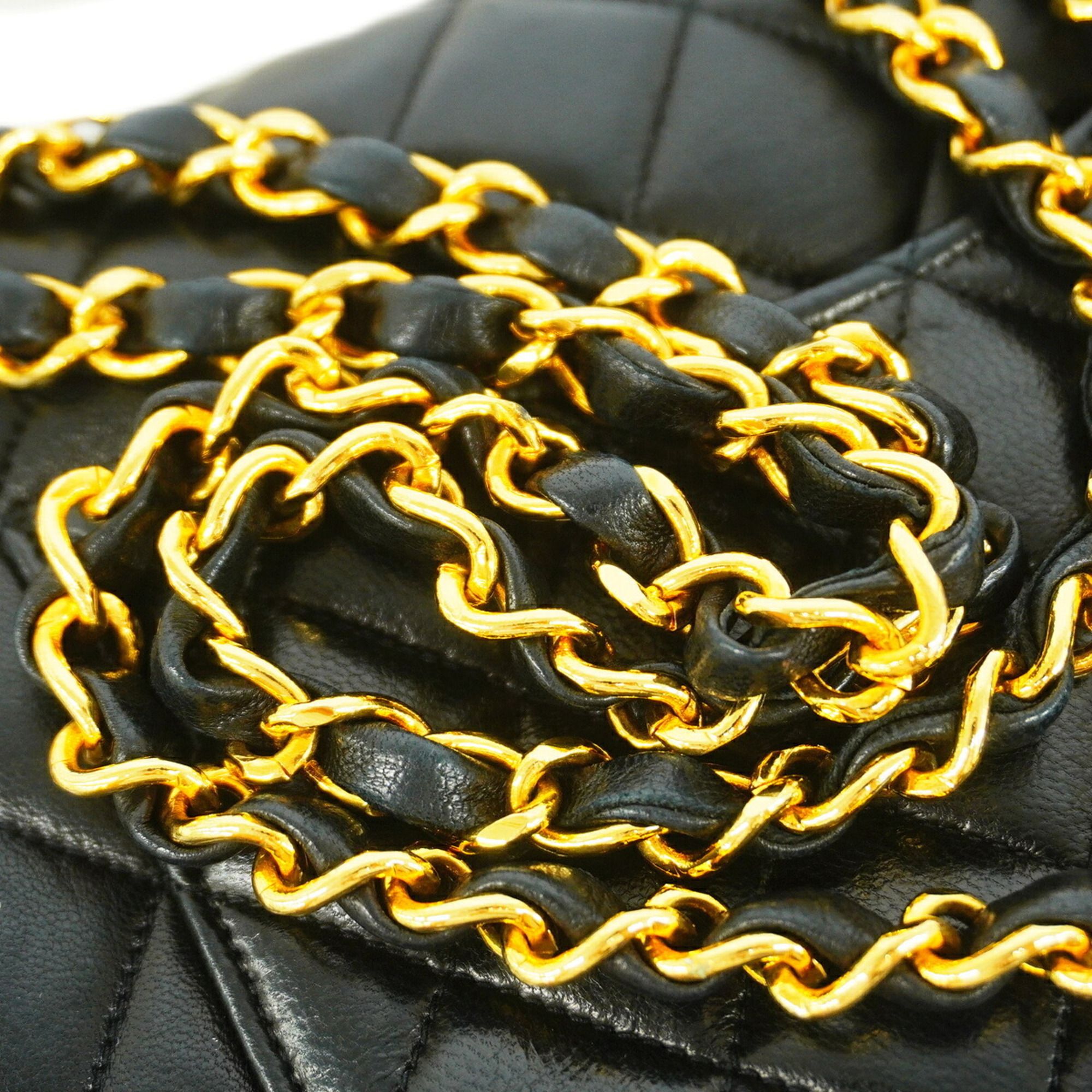 Leather Shoulder Bag (Pre-Owned) - Chanel - Modalova