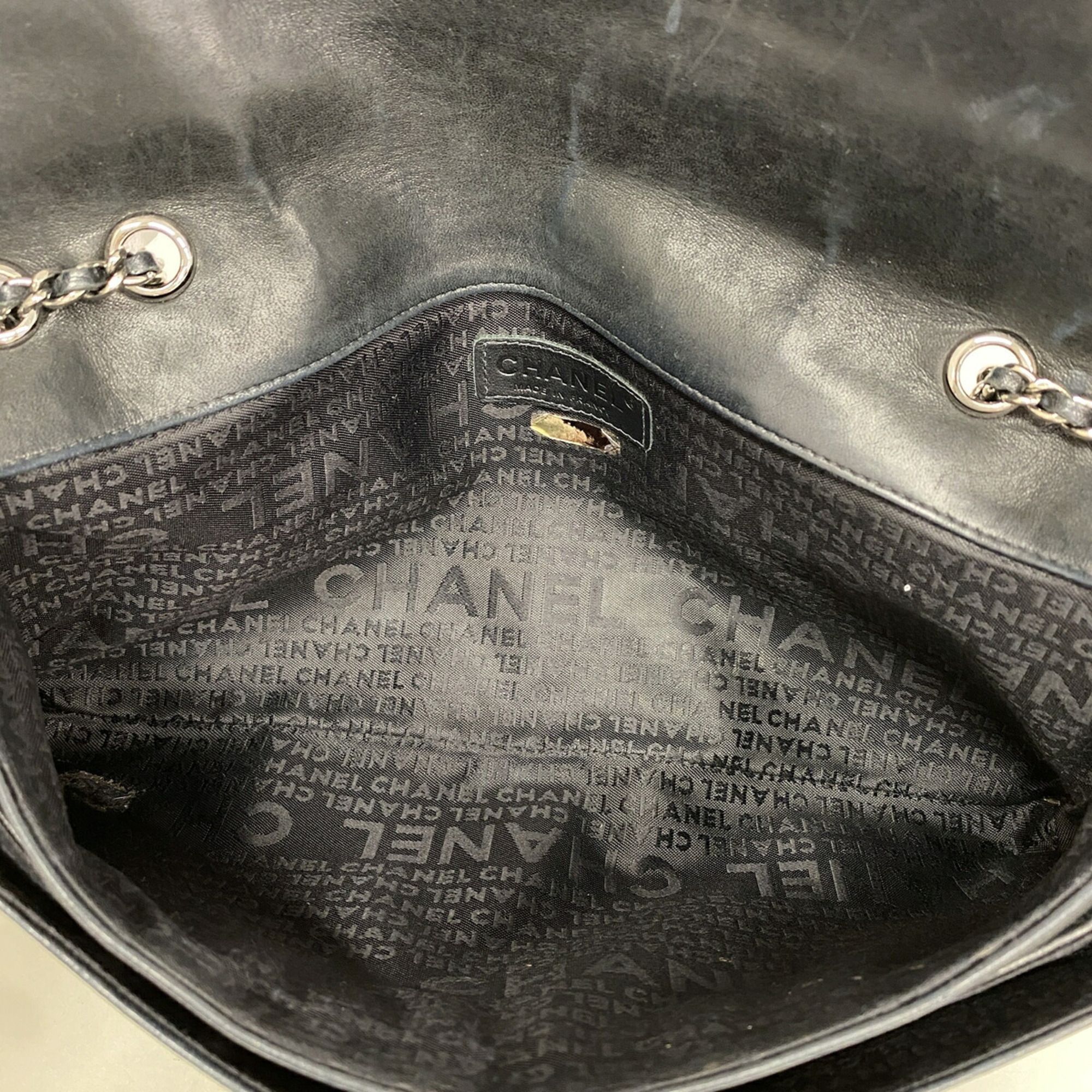 Leather Shoulder Bag (Pre-Owned) - Chanel - Modalova
